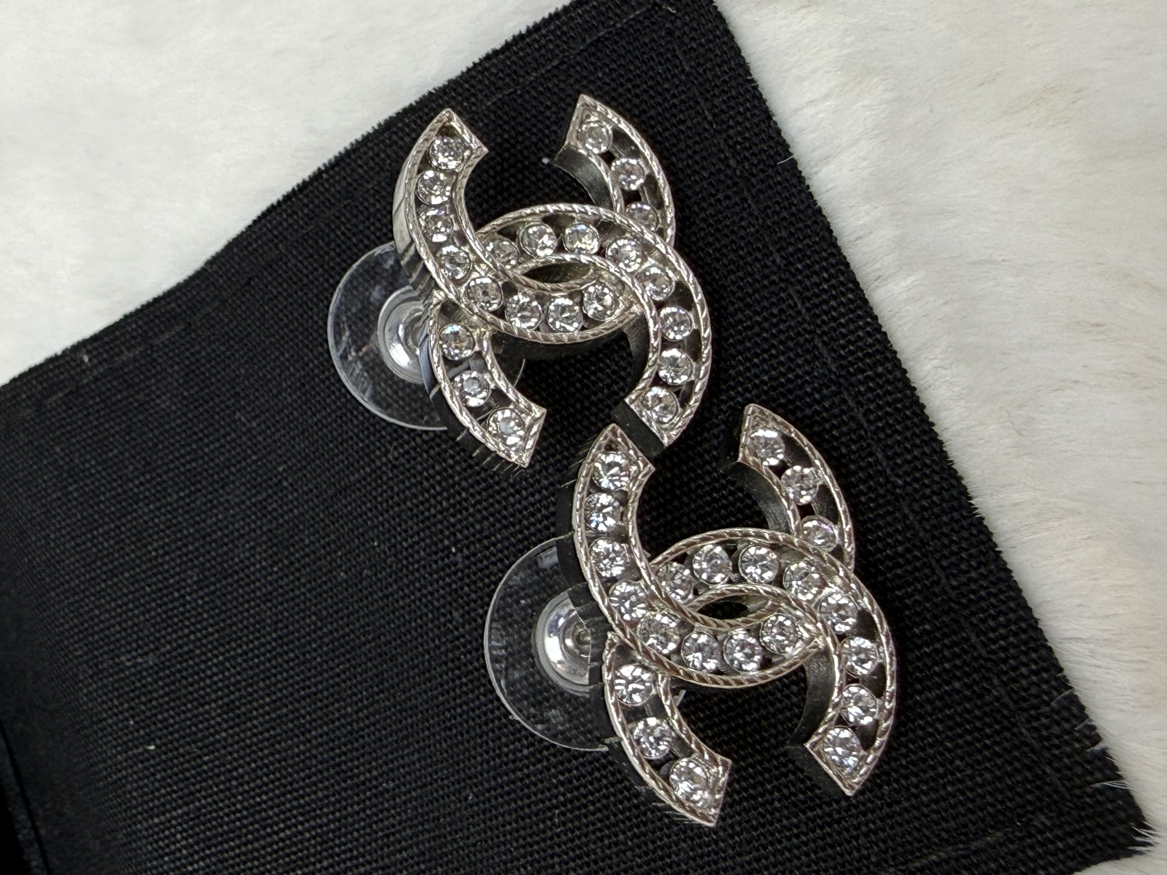 Chanel香奈兒 耳環雙C滿鑽