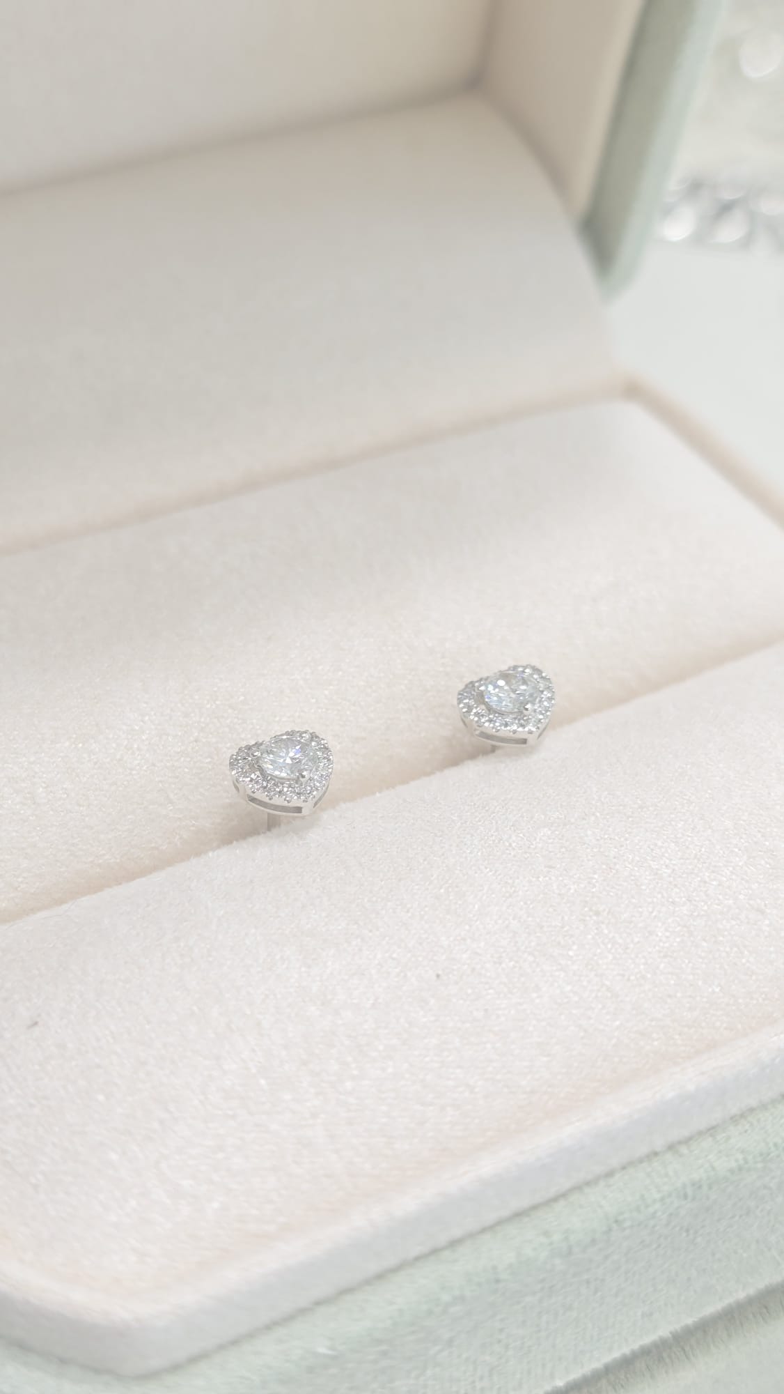 18K心形鑽石耳釘 d0.46ct