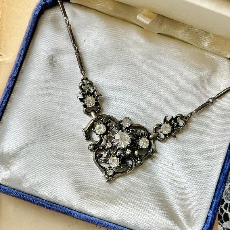 Vintage Stamped "Coro" Bejeweled Silver Tone Heart Shape Princess Necklace / Cocktail Necklace (EA1118)