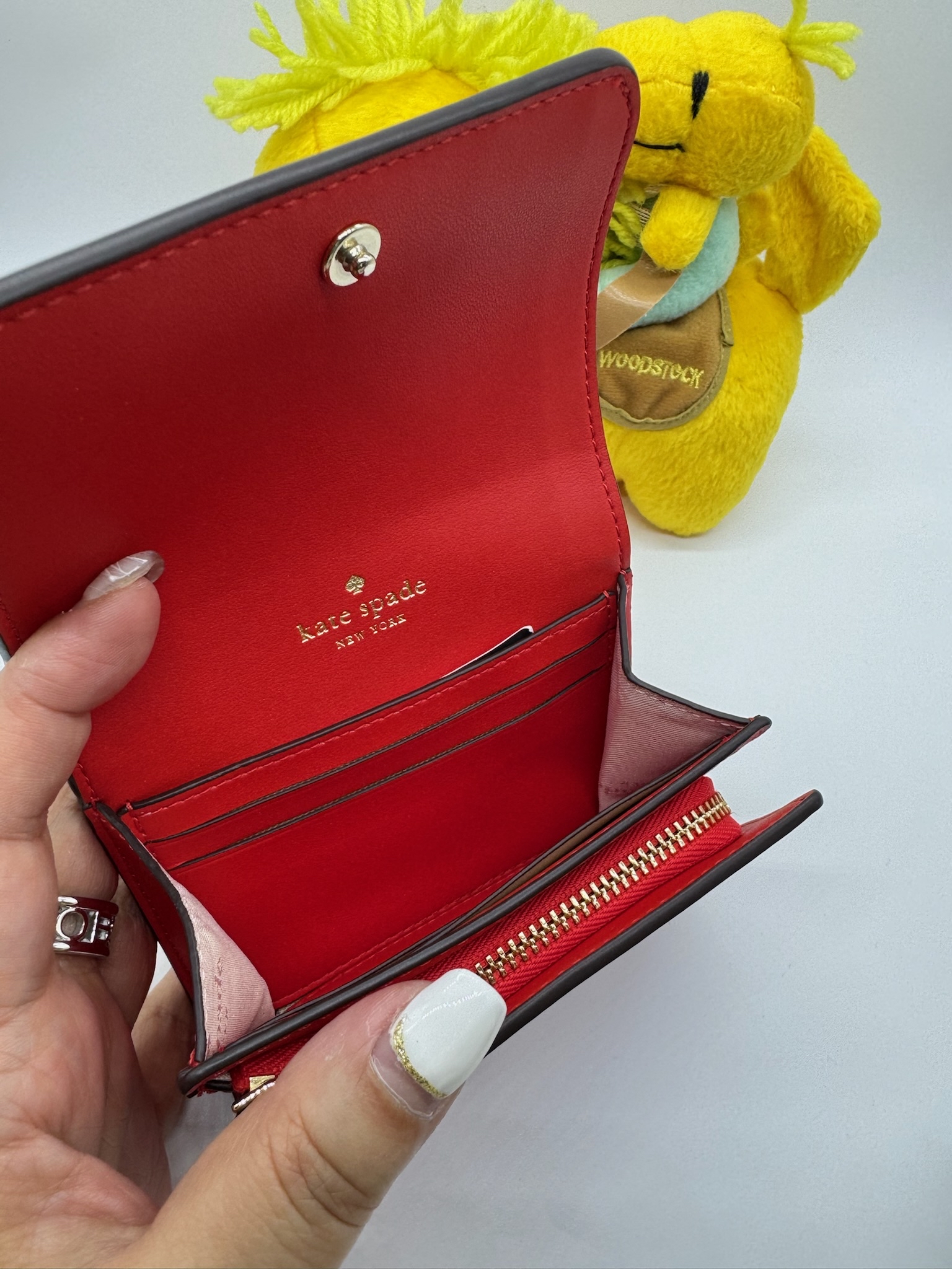 ✈️🇺🇸🇨🇦方便實用嘅Kate Spade ♠️ New York Outlet 短摺銀包現貨🤍🖤❤️💜