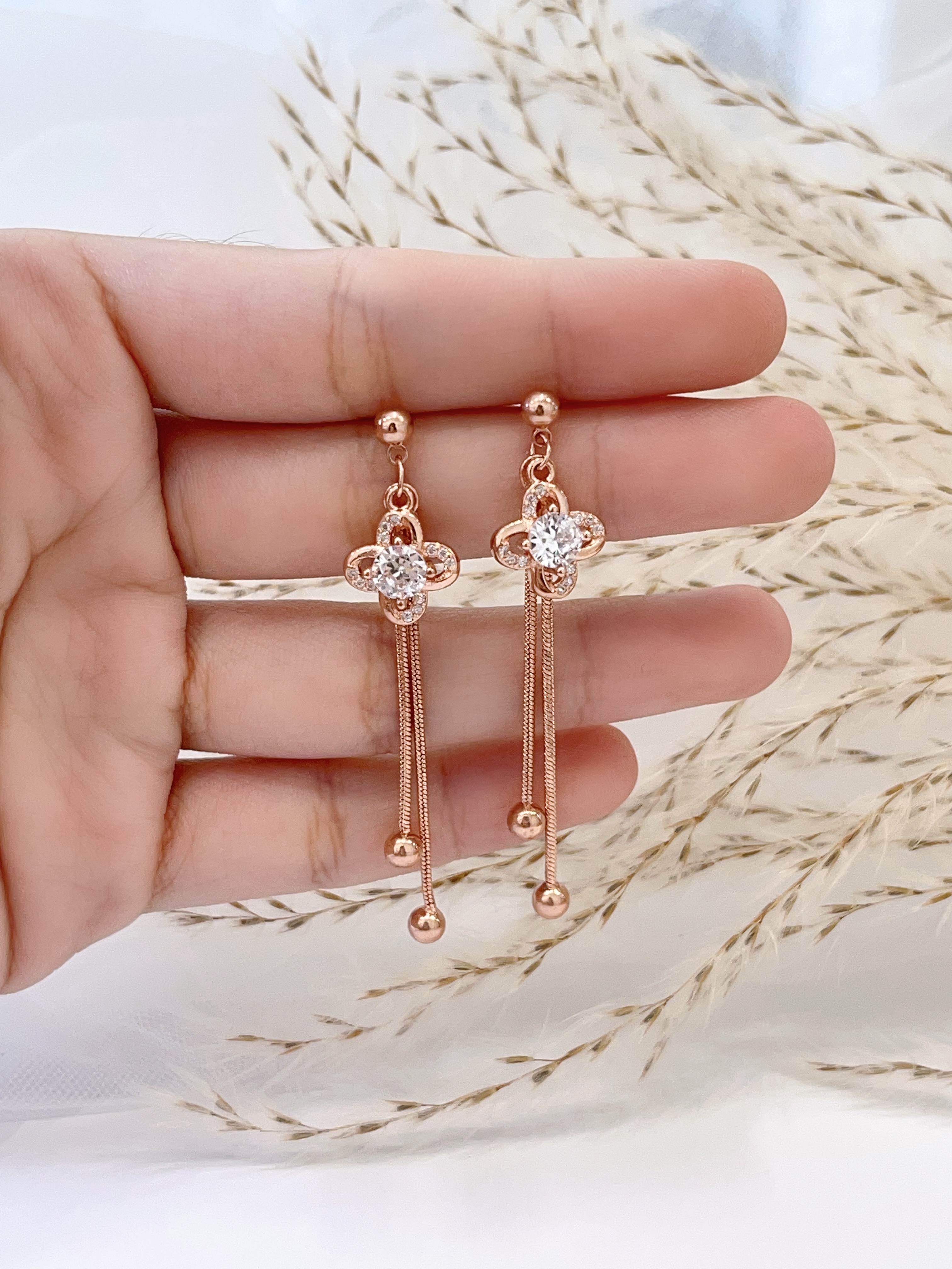 气质镂空四叶草长流苏耳环