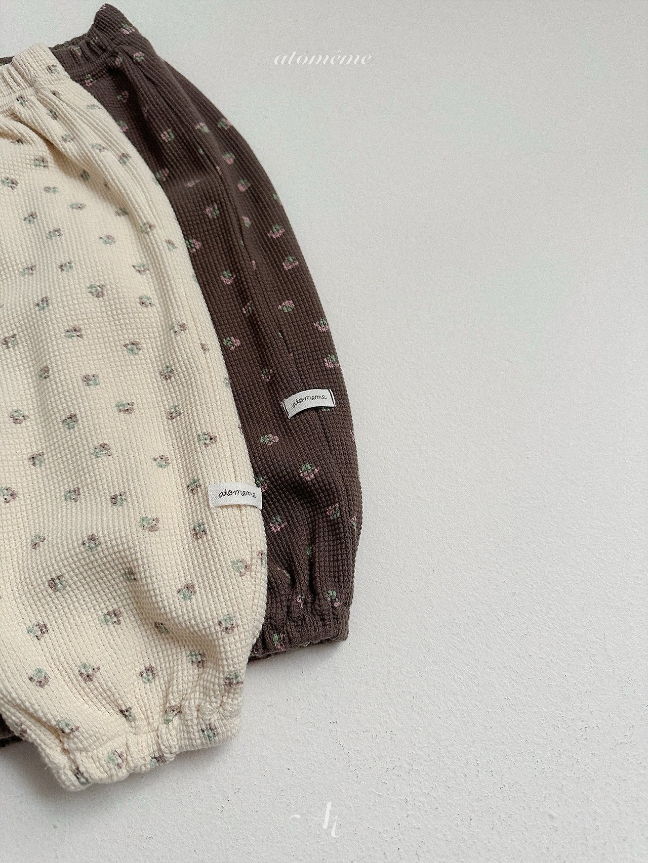 Atomeme | Latte pants