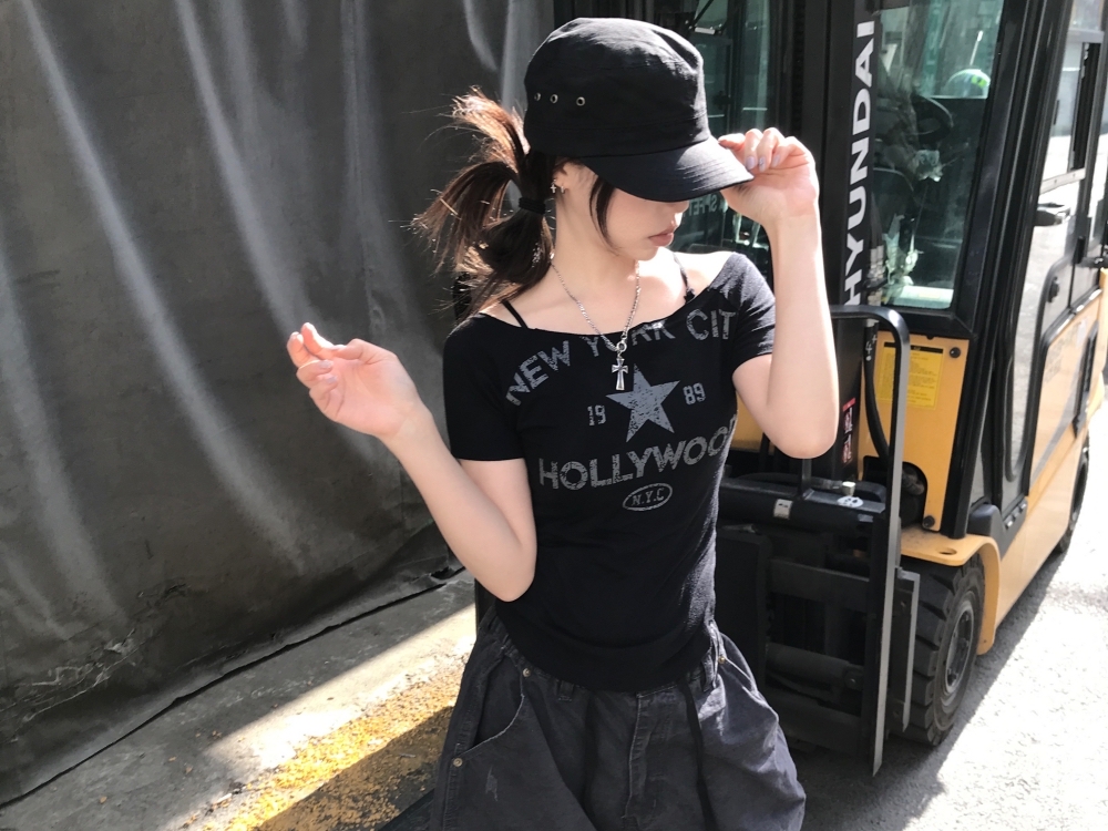 Vintage Wash Star Graphic Tee