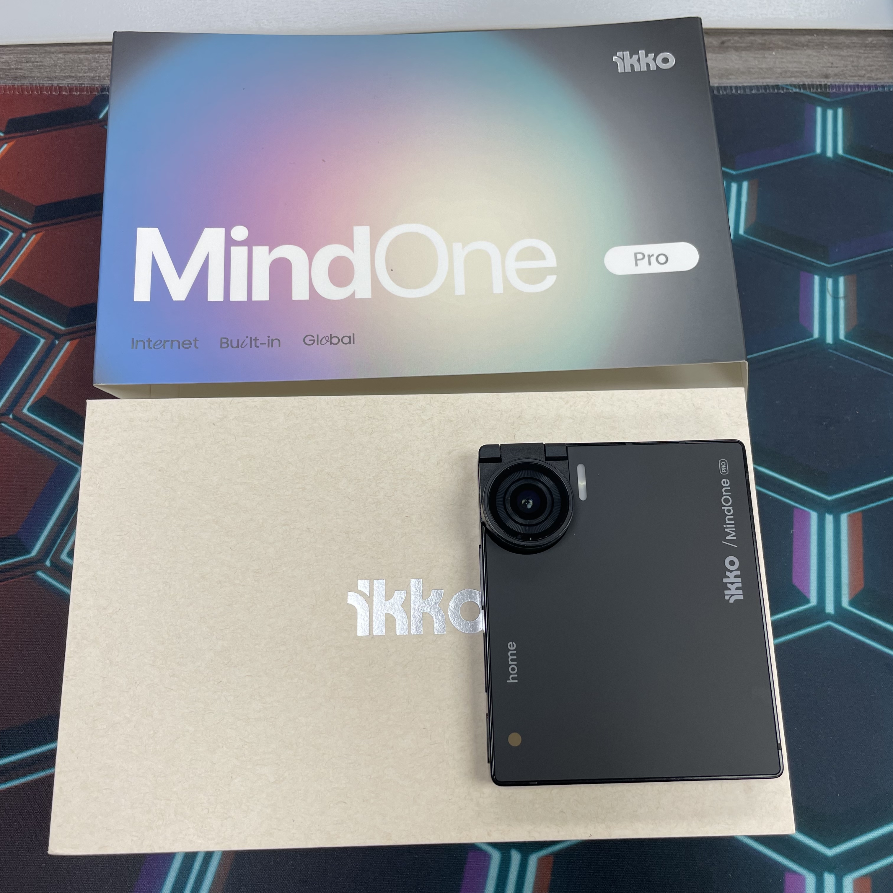 *7688 ikko MindOne Pro 完美機 8+256GB 黑色 black