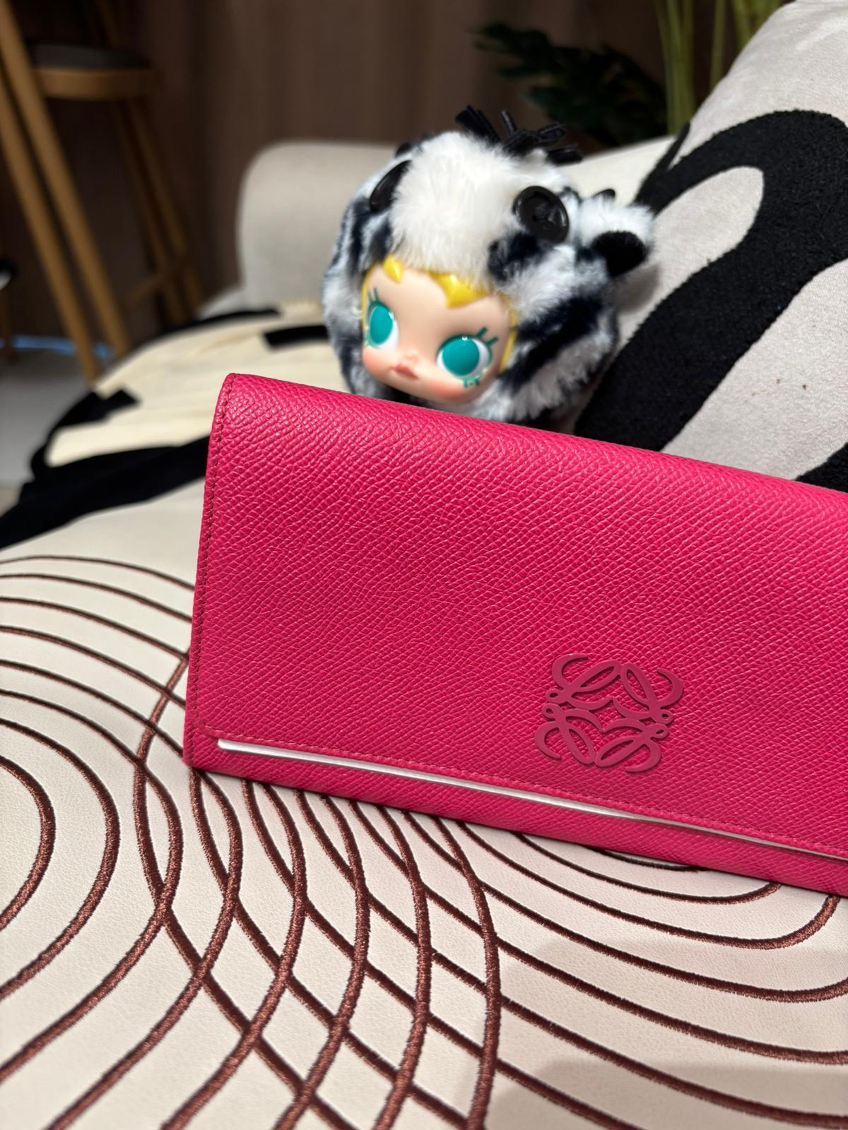 Loewe Long Wallet Calfskin 100%Authentic, 99%New ✅Dust bag