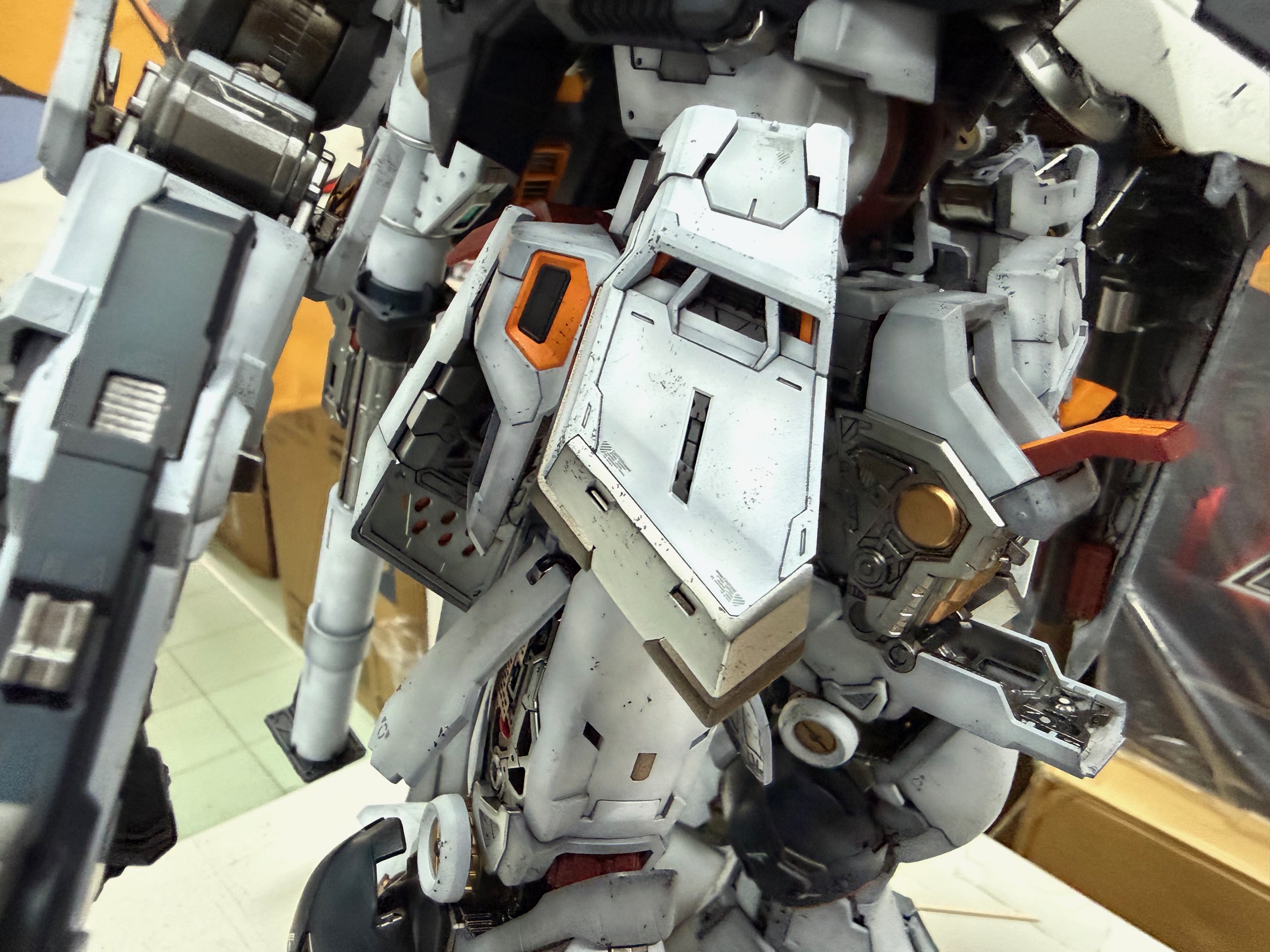 perfect grade unleashed rx-93 (completed Model)