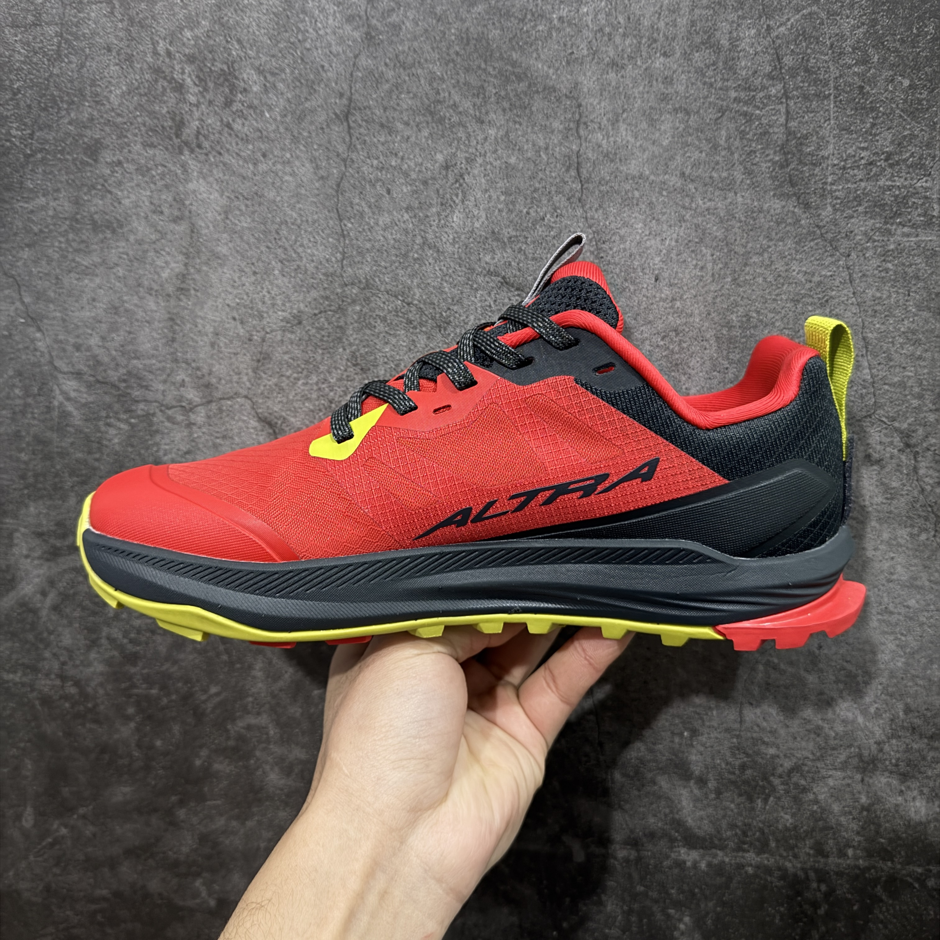 Altra Lone Peak 9 
