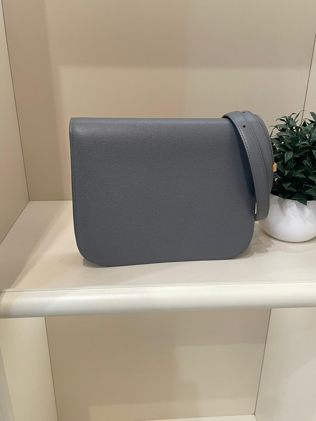 Celine classic box medium grey 100%Authentic, 98%New ✅Dust bag