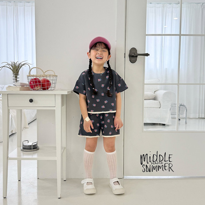 🇰🇷middle name tee