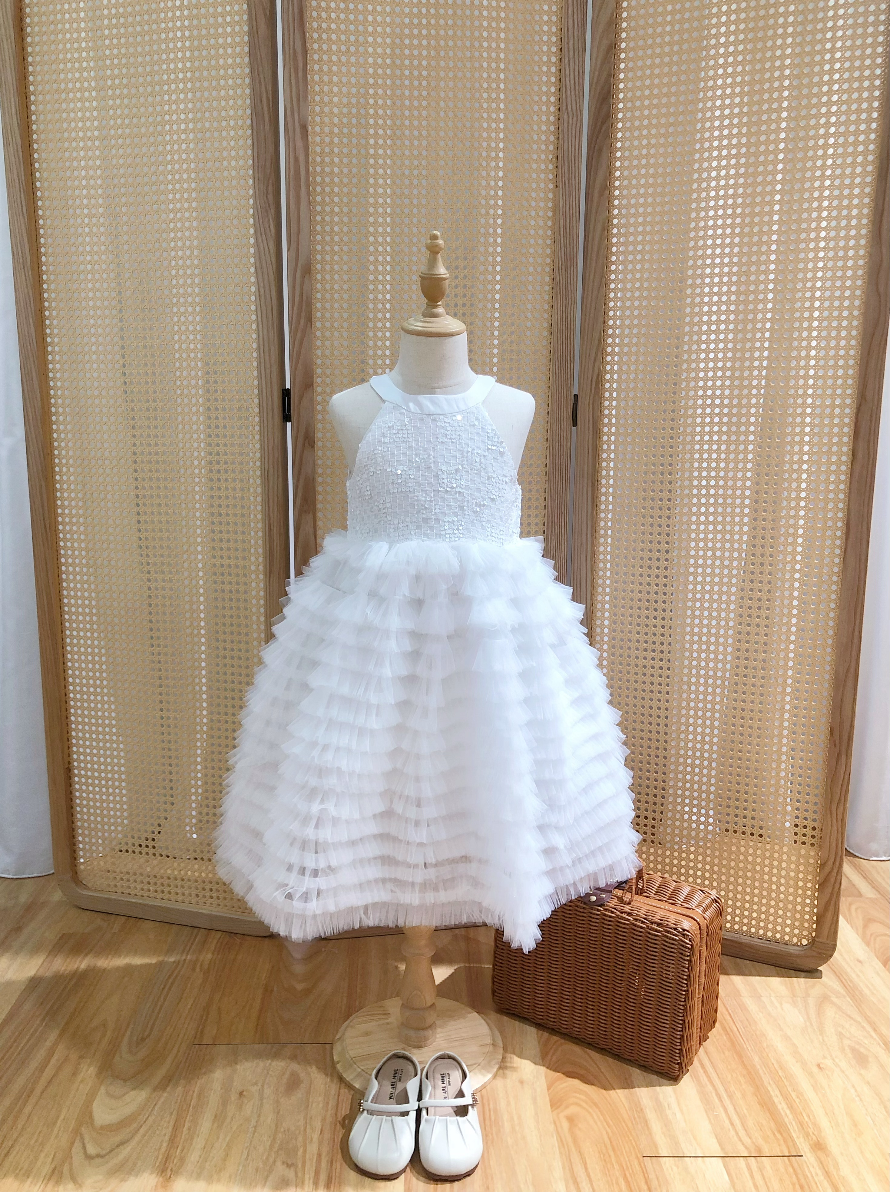 Elegant White Princess Dress with Ruffled Skirt