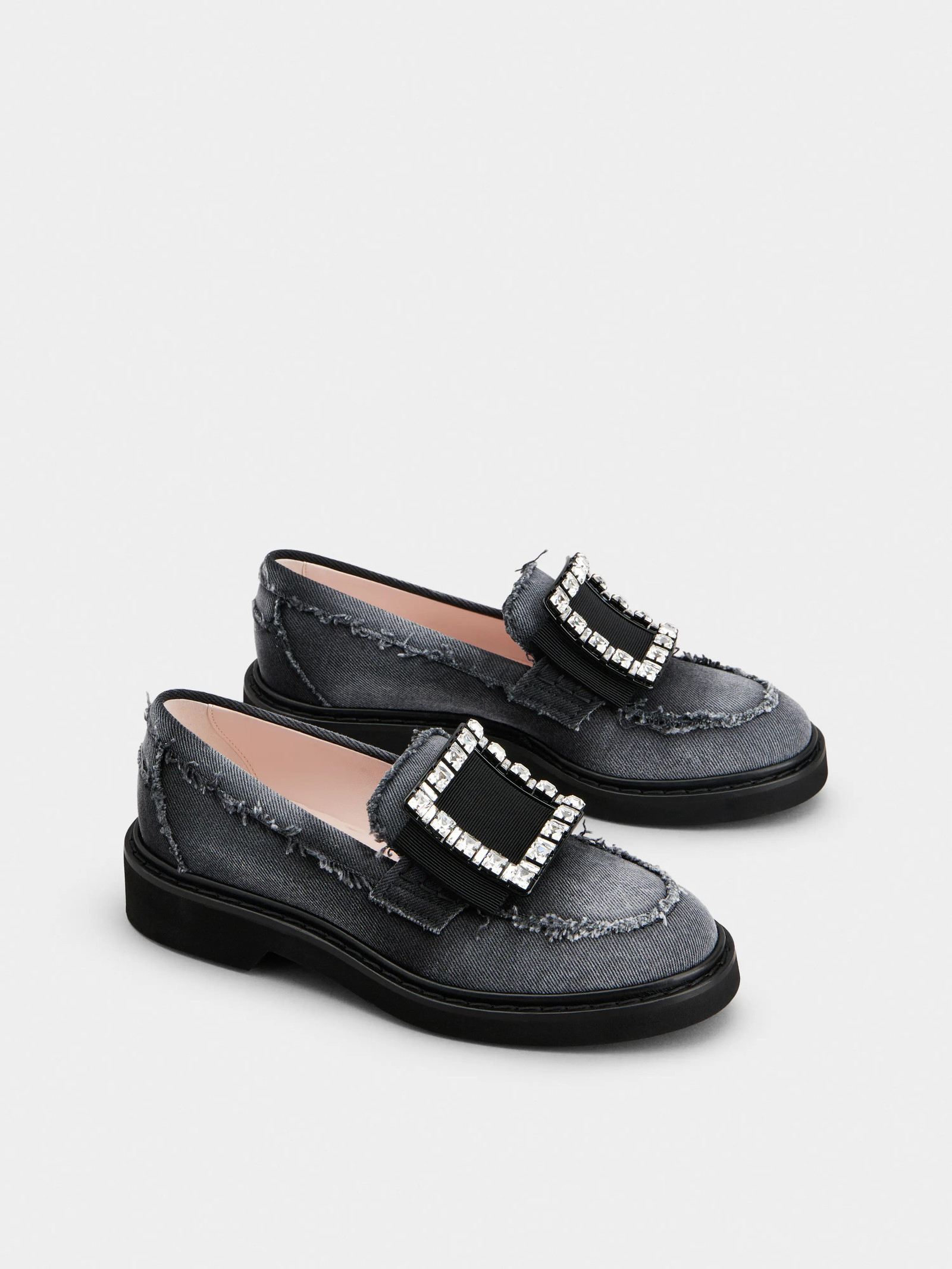 斷碼超級優惠✨訂貨📮RV 閃石流蘇邊鑽扣loafer  Size 35.5 36 36.5