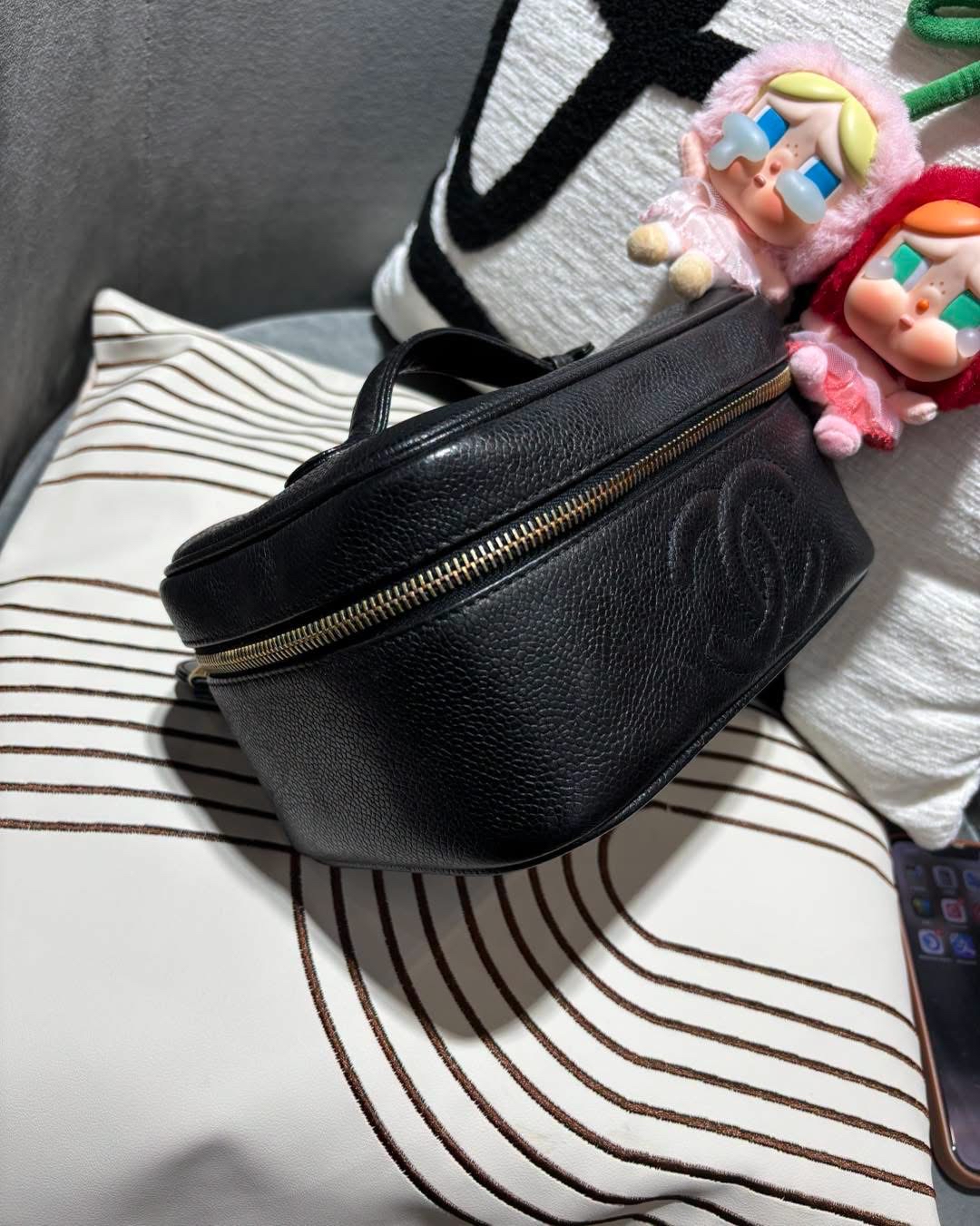 Chanel vanity Vintage 魚子醬牛皮金鏈中古化妝箱 100%Authentic ,90%new ✅貼