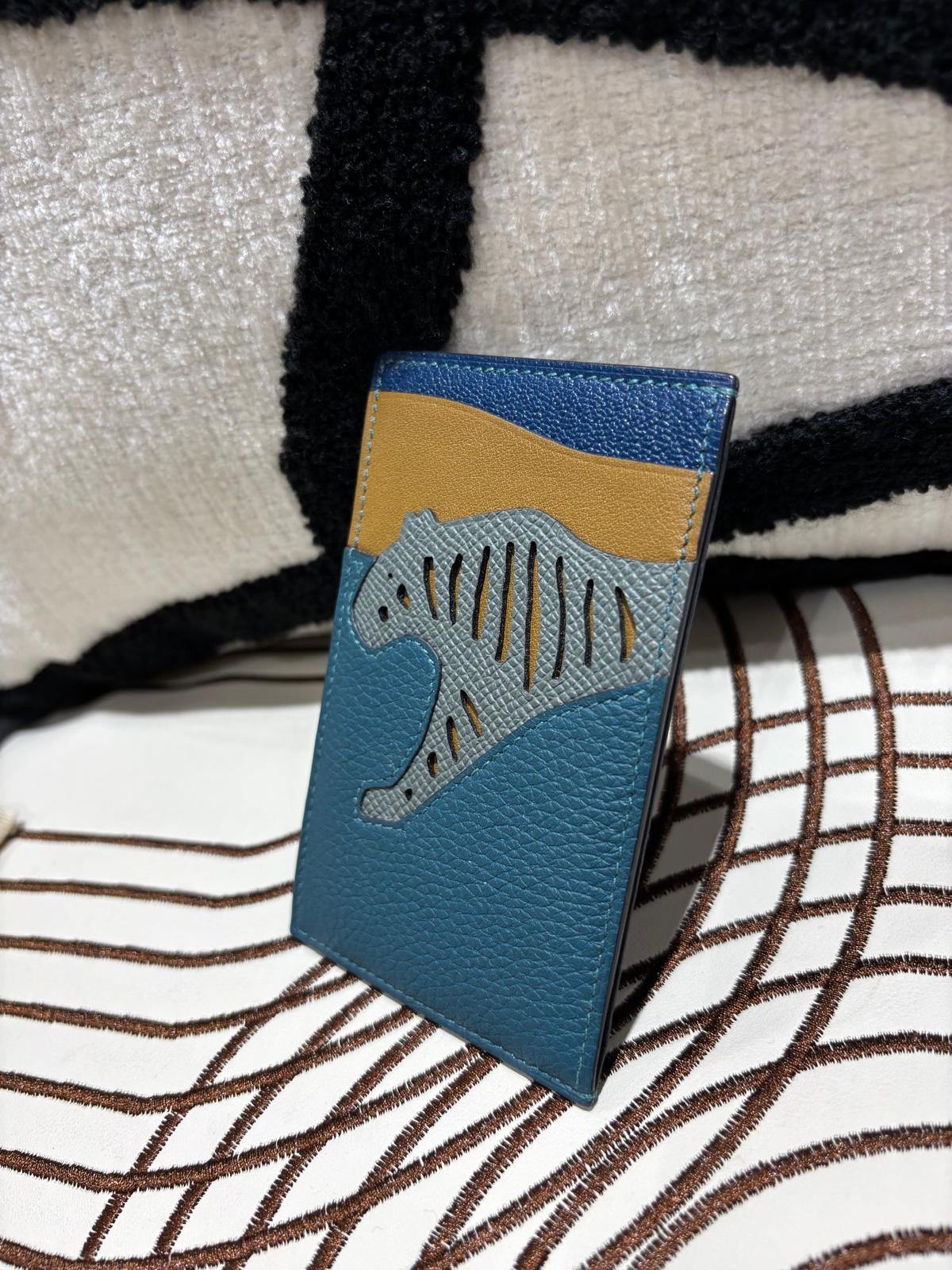 HERMES Rooroo 3CC Card Holder 卡包 2H 大地色 Kraft 63 ,Vert Amande S4 深邃藍 Deep Blue W0 博斯普鲁斯綠 Vert Bosphore Togo皮 Epsom皮 100%Authentic, 98%New✅dust bag 