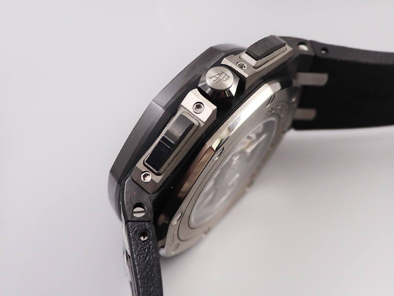 A P26400 马会女王杯限量版 皇家橡树 锻造碳 搭载复刻原版CAL.3126机芯 直径44mm 🔥市面上最顶级版本的超级复刻🔥💯