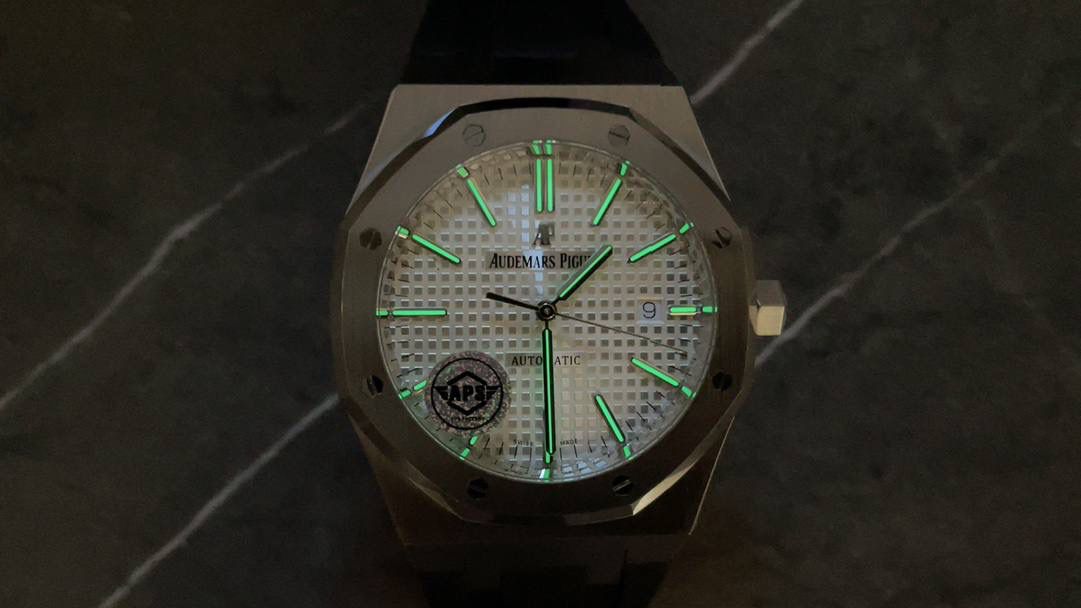 爱彼皇家橡树系列自动机械男士腕表