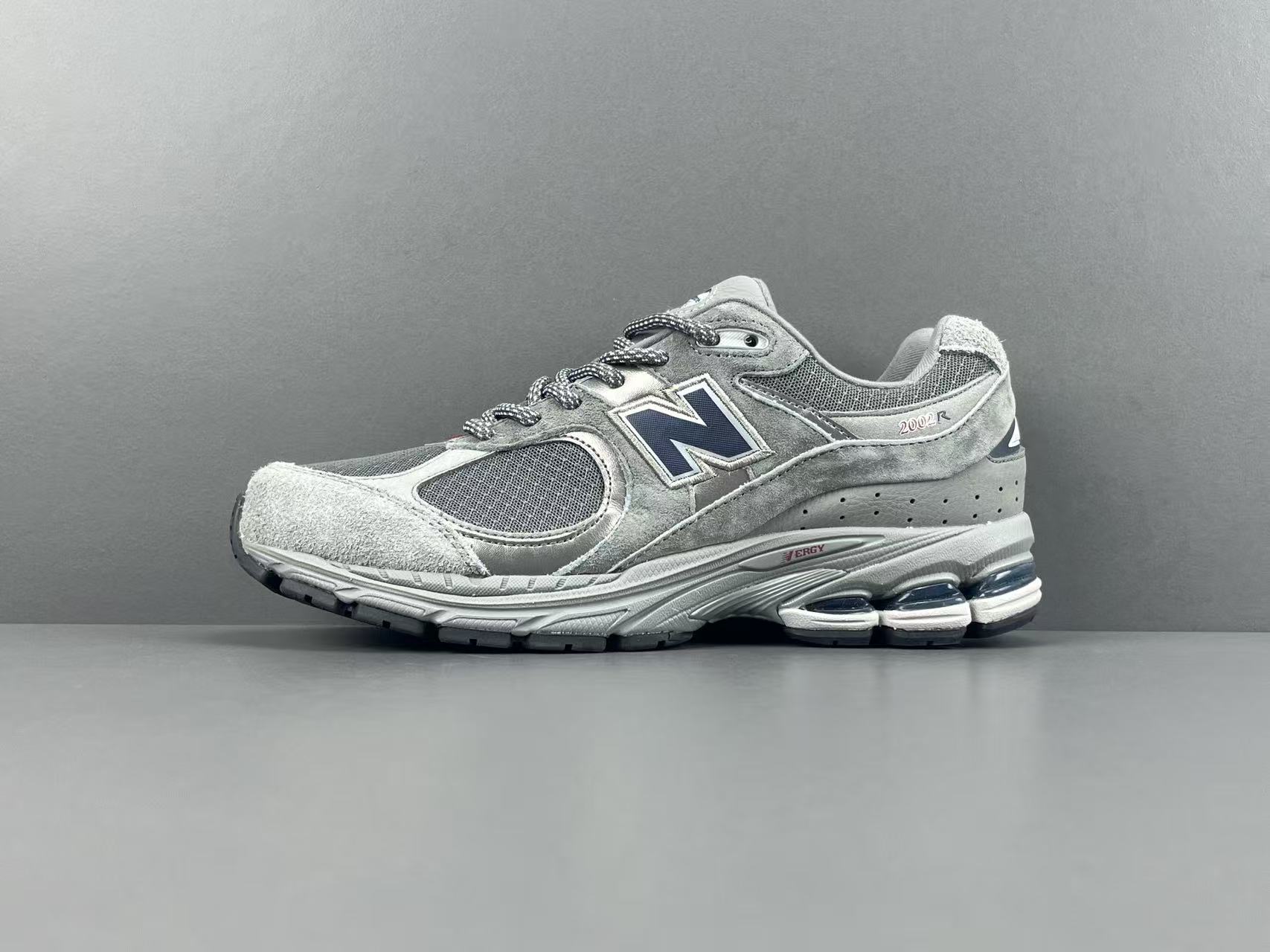New Balance 2002R ML2002RHG
