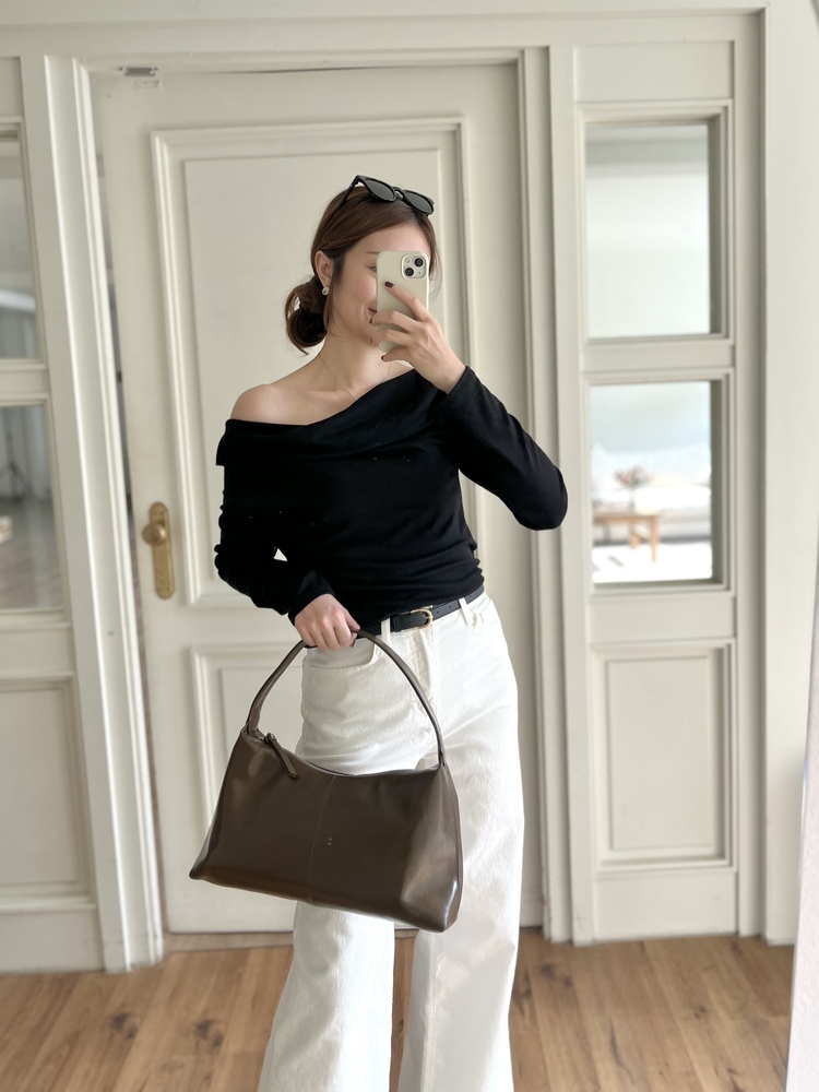 Muse Off Shoulder Drape Top (Black)