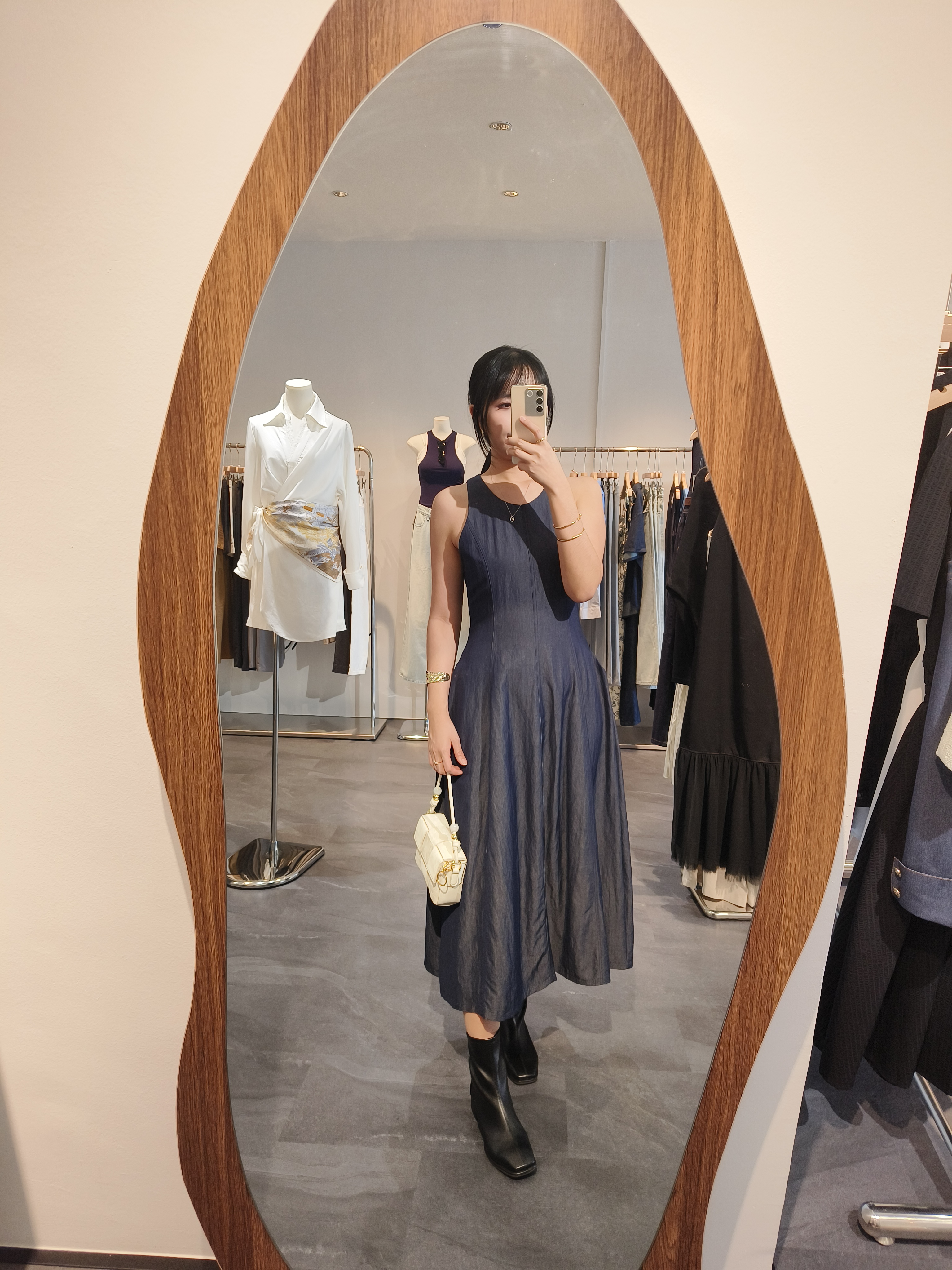 收腰背心裙 Cinched Waist Tank Dress