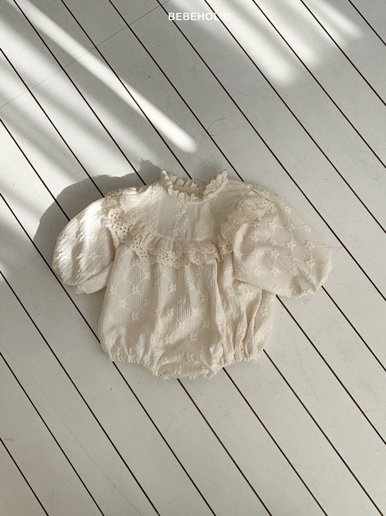 🌸預訂 韓國直送🌸🇰🇷BEBEHOLIC兩色花卉提花蕾絲領長袖包屁衣