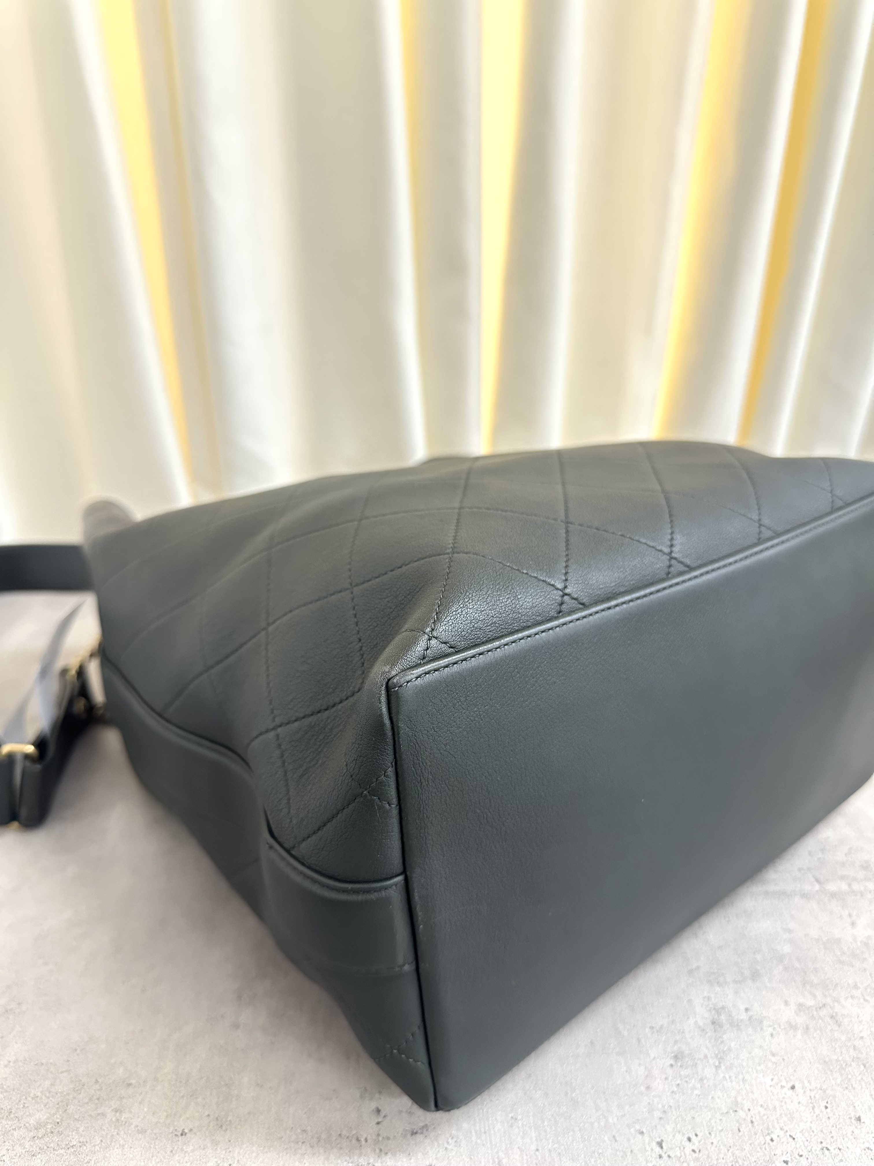 Pre-owned Chanel On My Shoulder / Product Code: 26012301