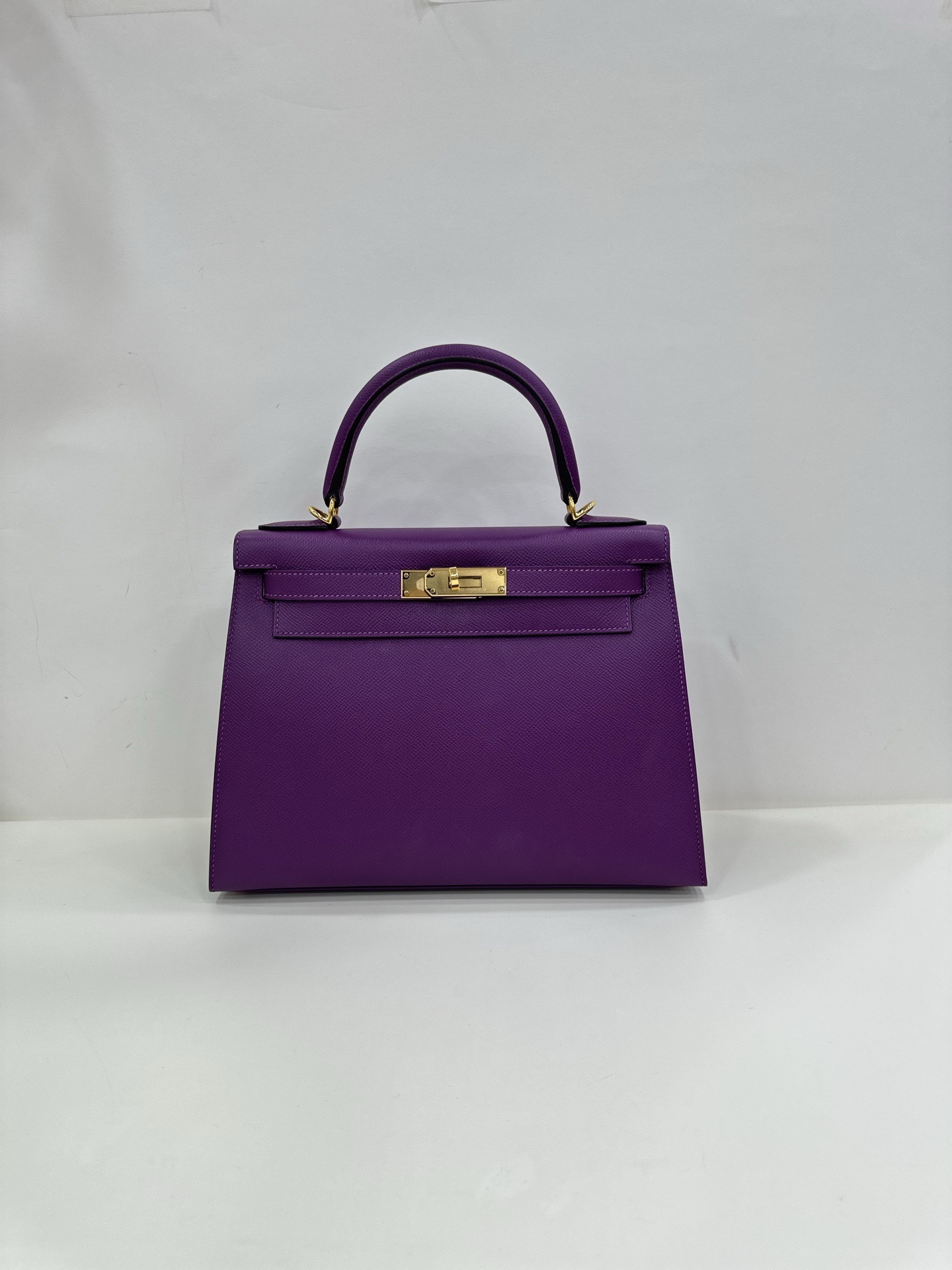 Pre-Owned Hermes Kelly 28 / StampD