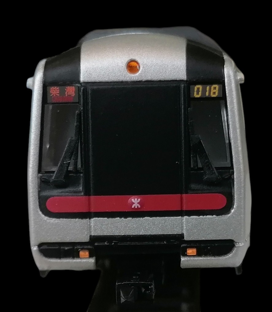 香港地鐵M車(N比例列車模型）展示車頭付路軌
