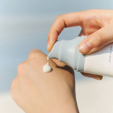 韓國 SKIN1004 積雪草水感防曬精華乳 SPF50+ PA++++ 50ml