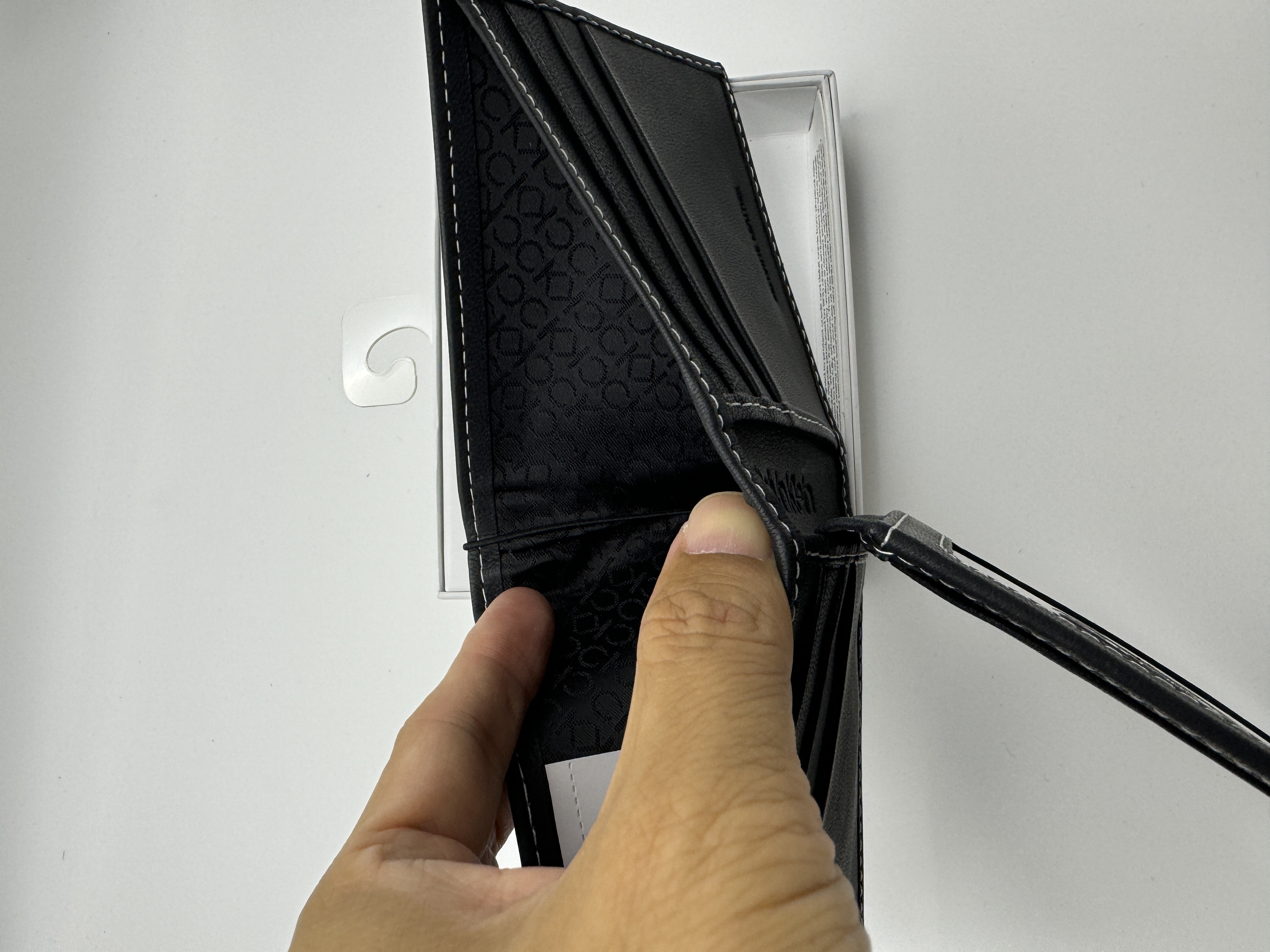 Calvin Klein 黑色皮銀包 (香港現貨) - CK2255