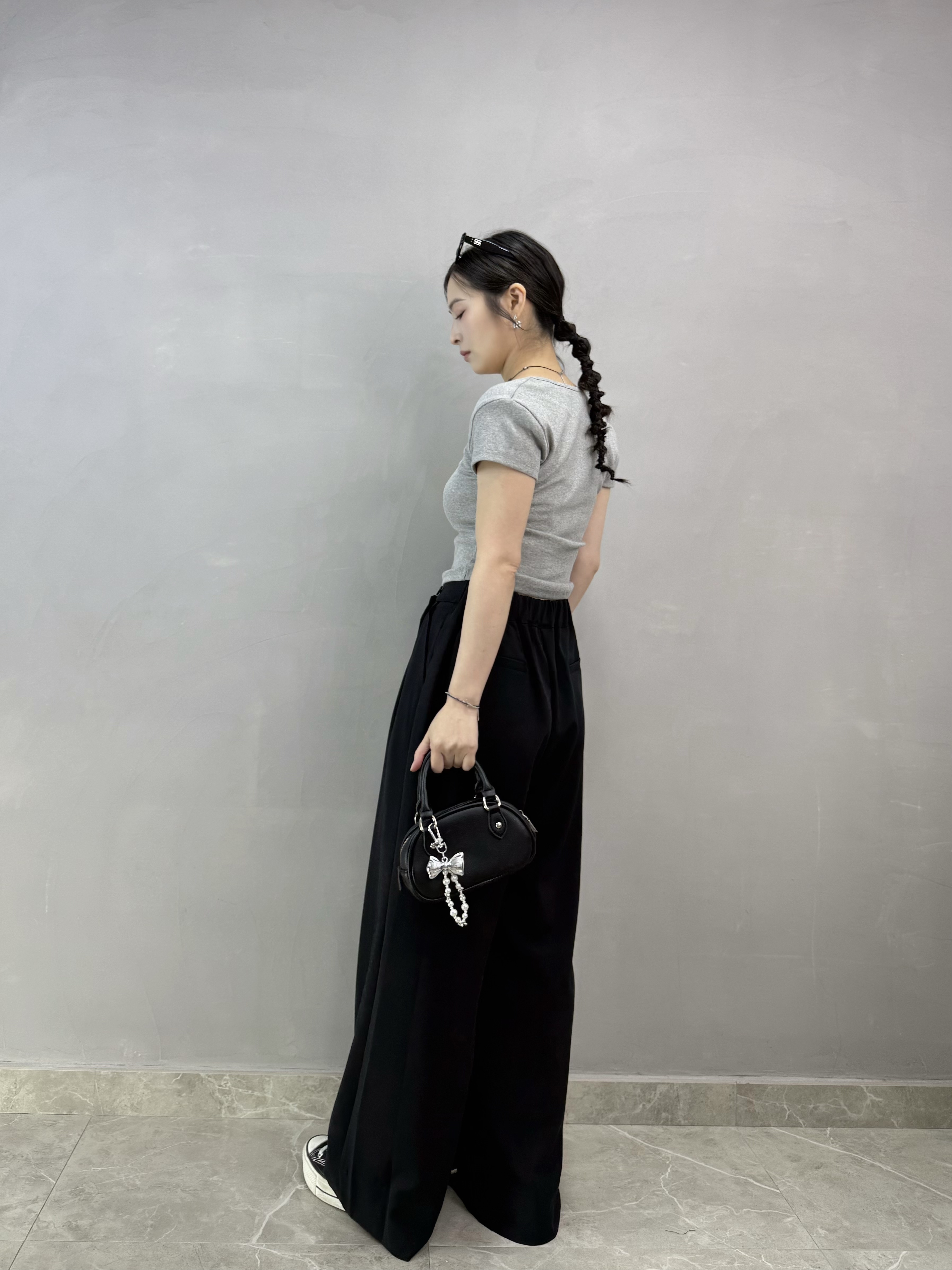 V69 方領暗紋扣鈕Tee