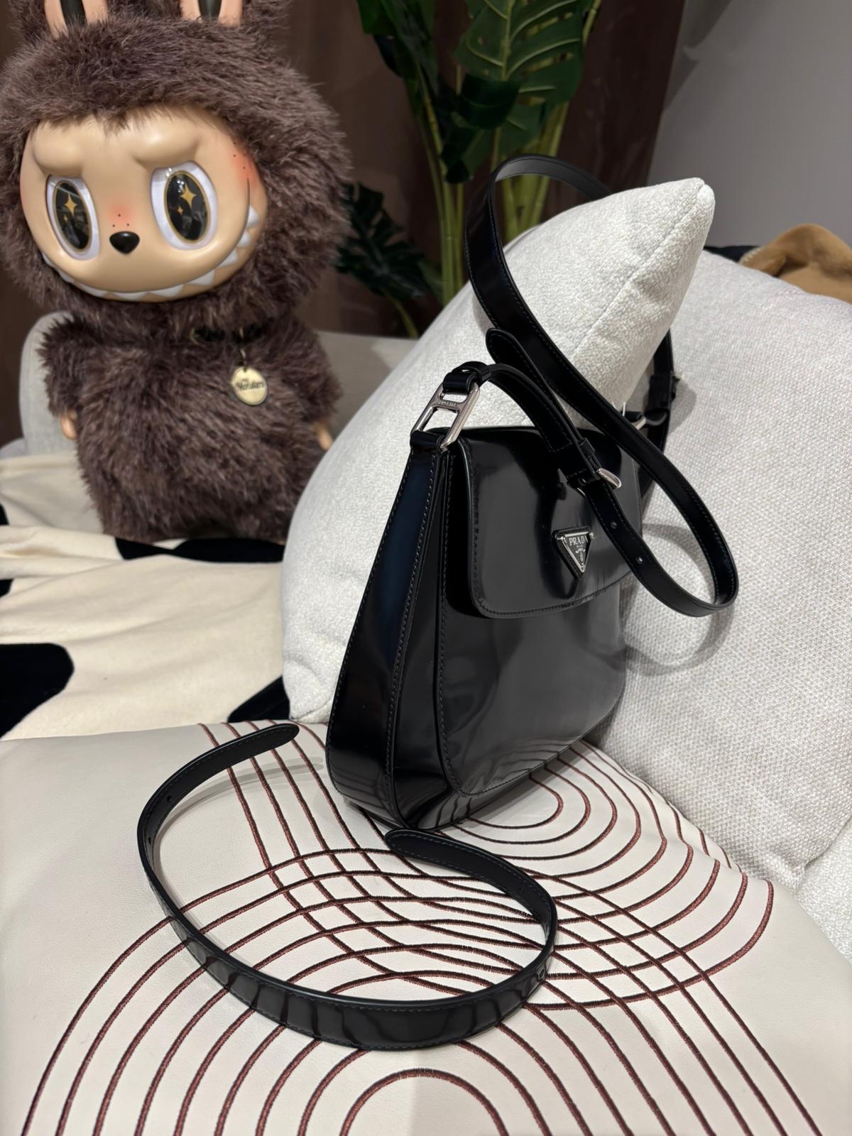 Prada Cleo shoulder bag 2way bag 100%Authentic ,92%new ✅Strap 長短肩帶各1✅dust bag 