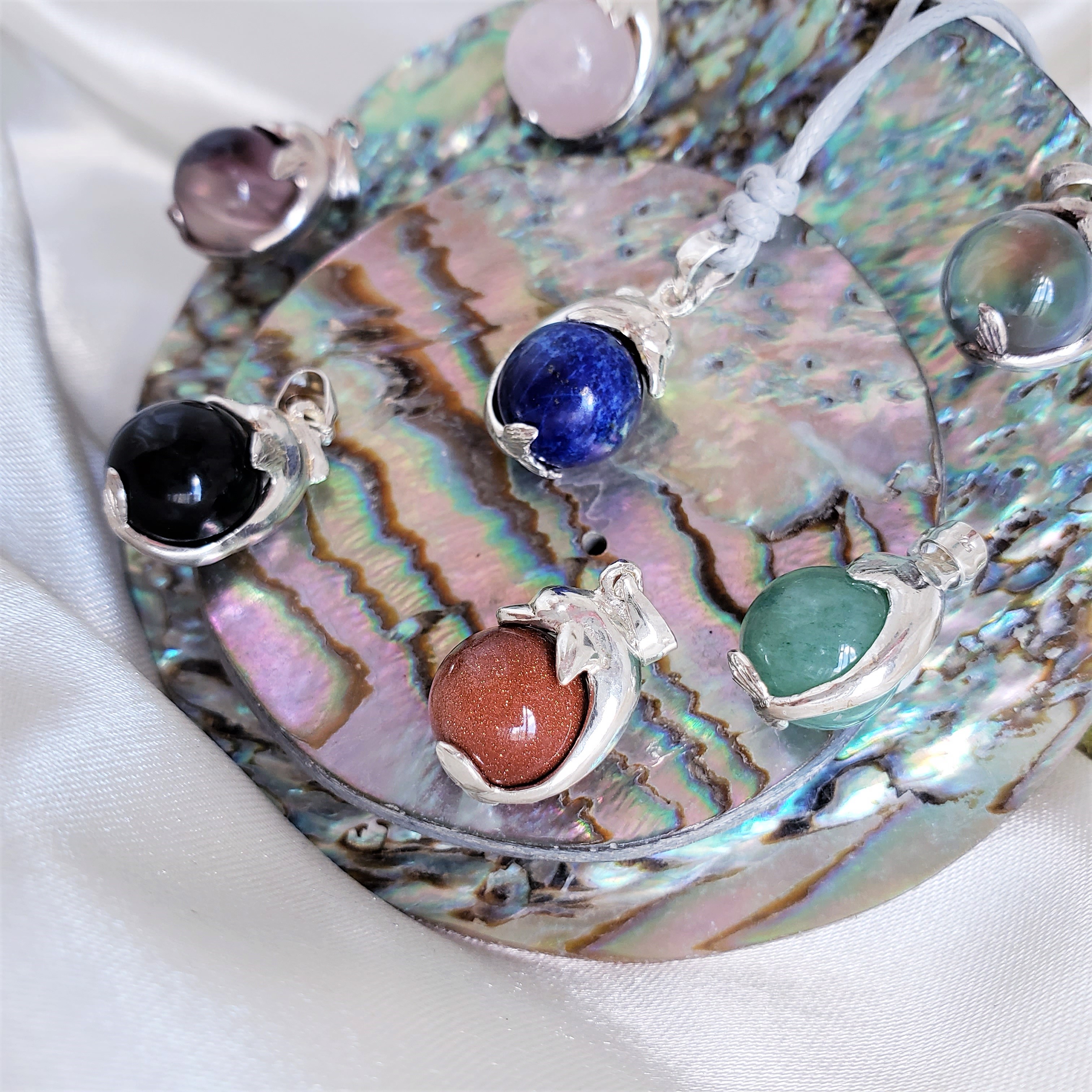 晶石海豚925銀托吊飾