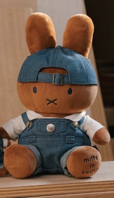 救救3小兔B行動 新登場 [韓國直送] Miffy in Seoul 牛仔公仔/掛件匙扣