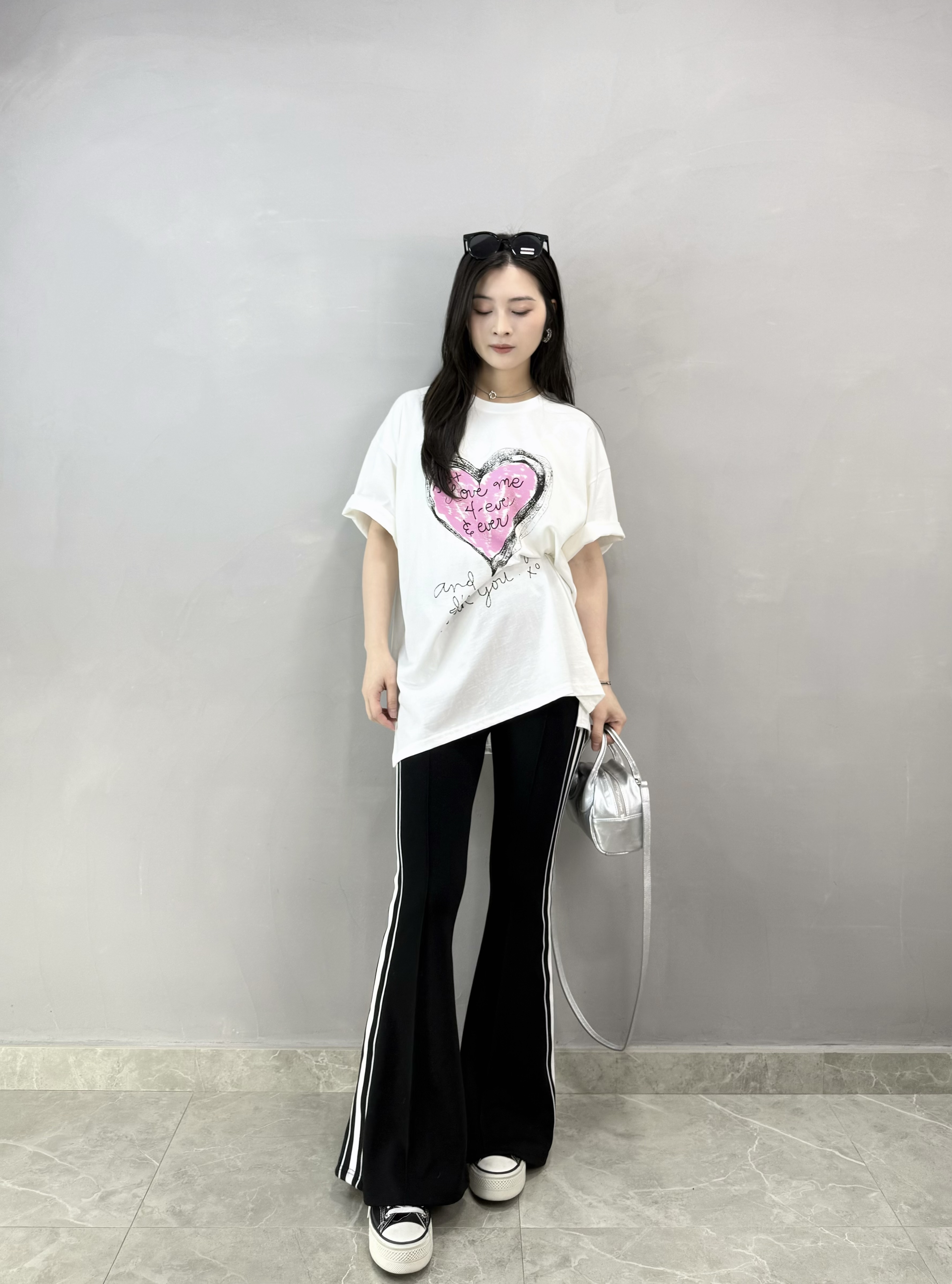 I82 車白邊喇叭褲