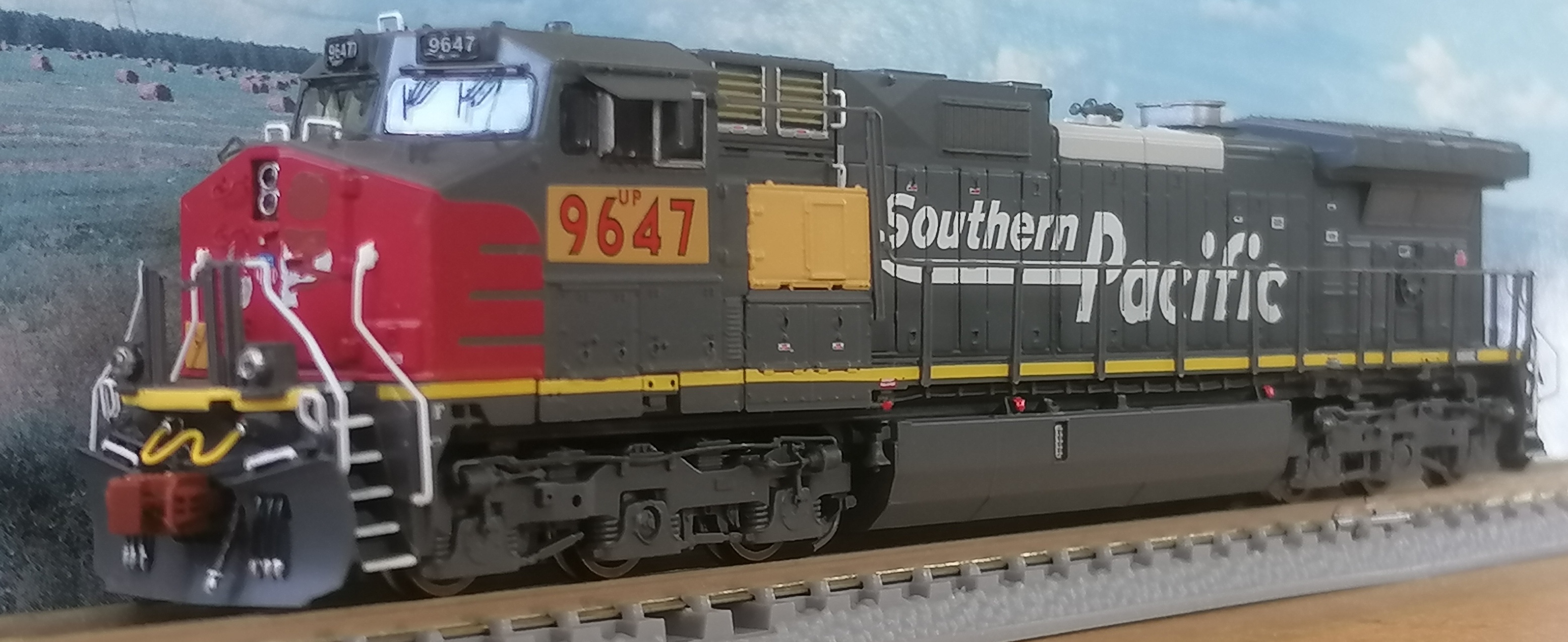 Scaletrains Rivet Counter N Scale GE DASH 9-44CW, Union Pacific/ex-Southern Pacific Speed Lettering Patch