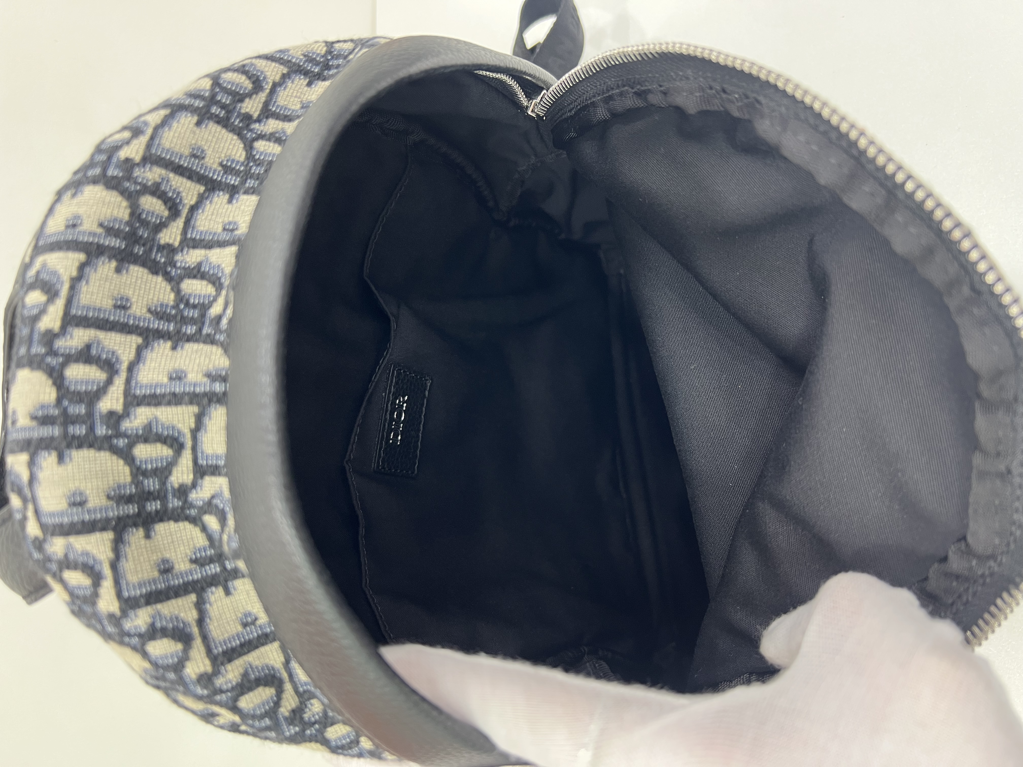 直播貨品 |  [1個-$100 2個-$300］E37
