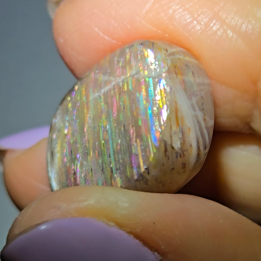 Rainbow meteor shower sunstone cabochon - SM111