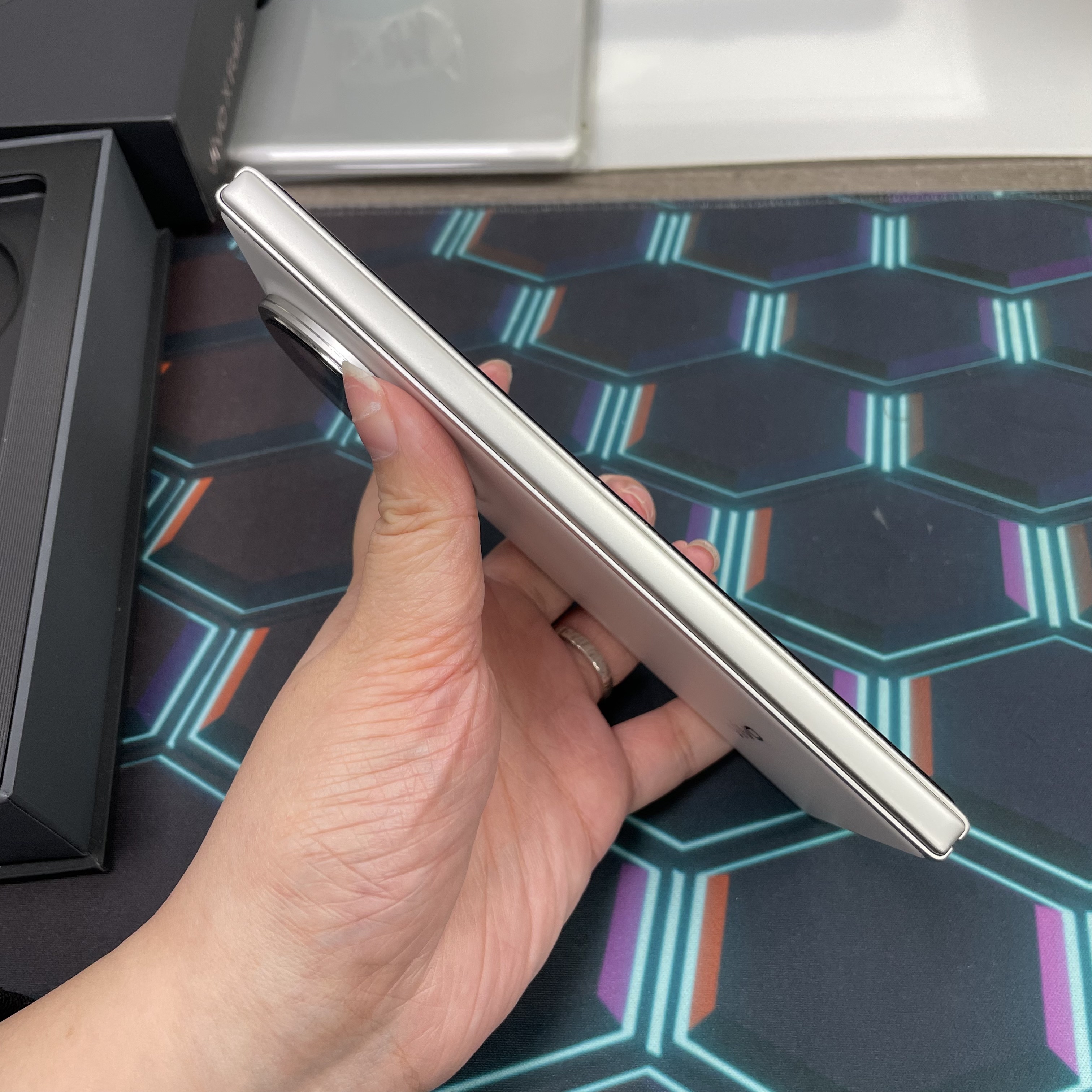 *7762 Vivo X Fold 5 完美機 16+512GB 白色 white