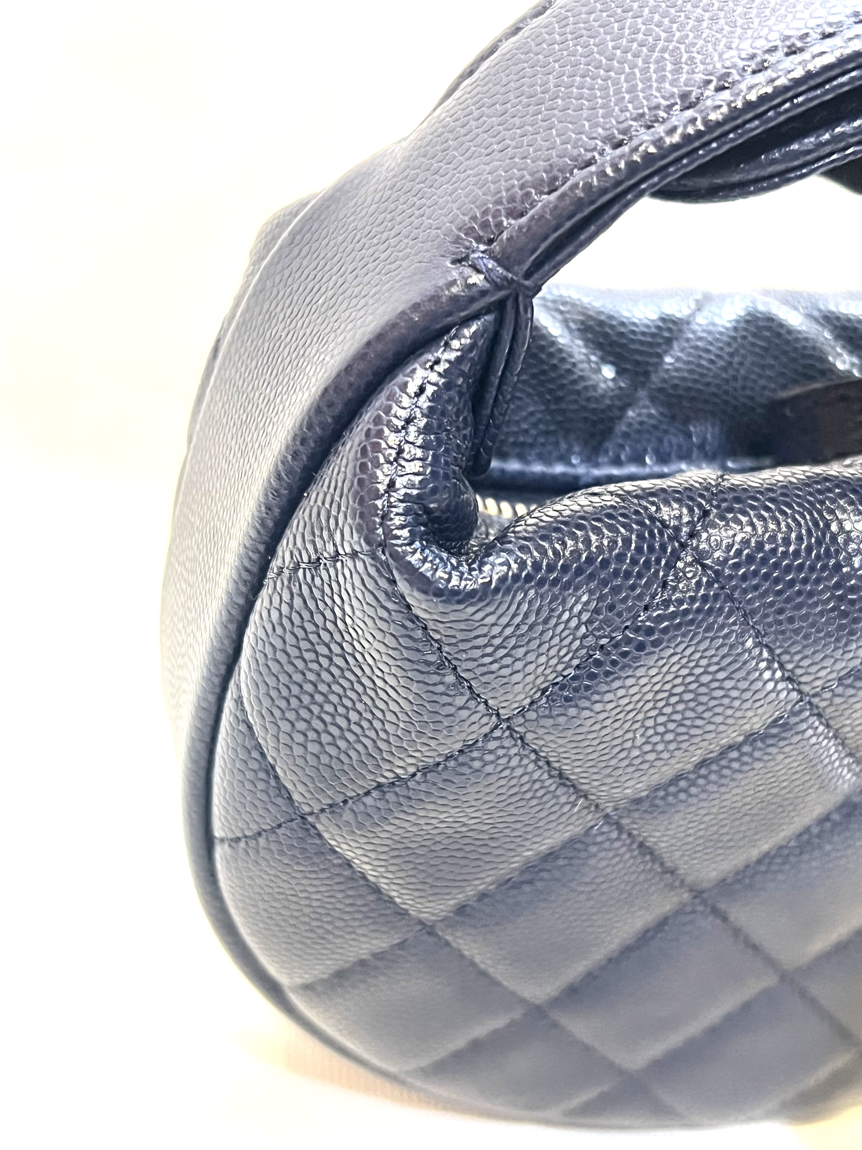 Pre-Owned CHANEL Hobo / Product Code: 26041653