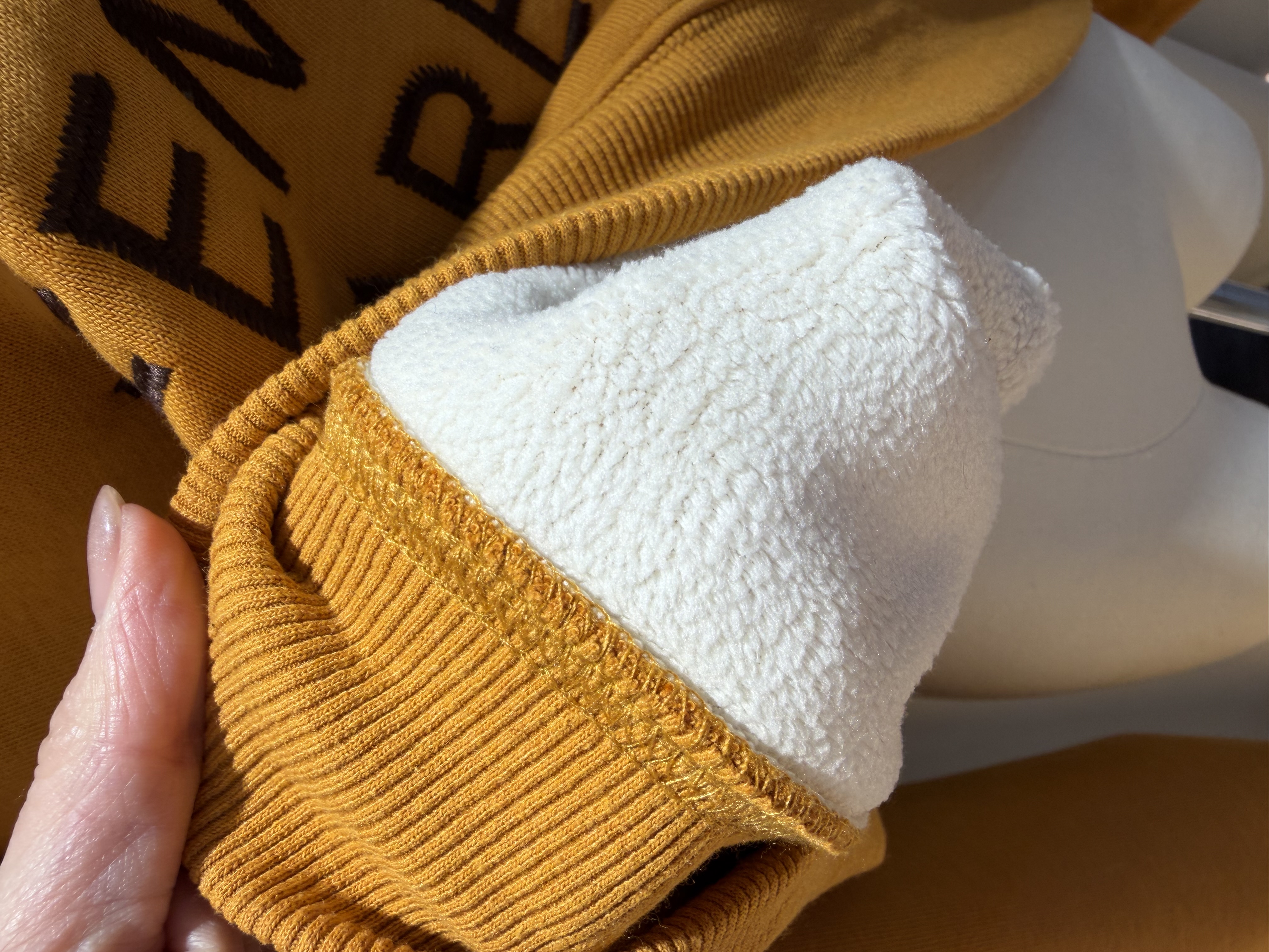 😱蝕本震撼價😱圓領衛衣