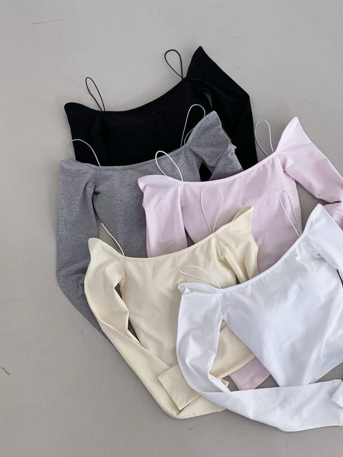 一字領Top (連pad)