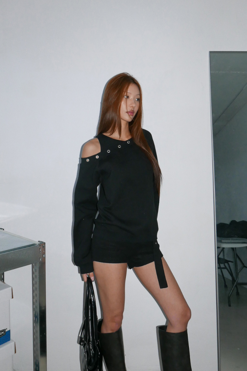 Asymmetrical Shoulder Cut-Out Sweatshirt