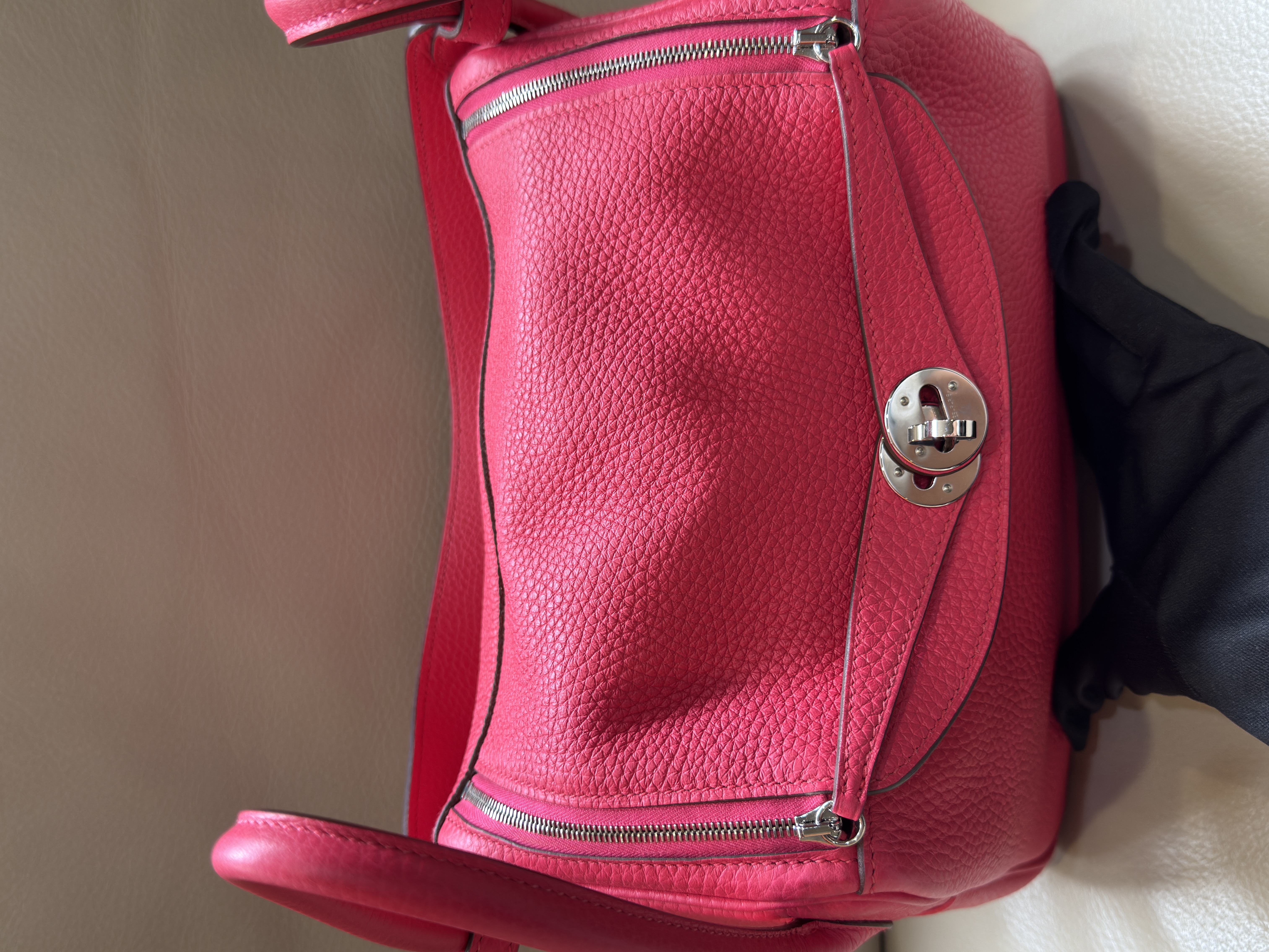 Pre-Owned HERMES Lindy 26 / Stamp Y 寶石紅 / Product Code : 26042502