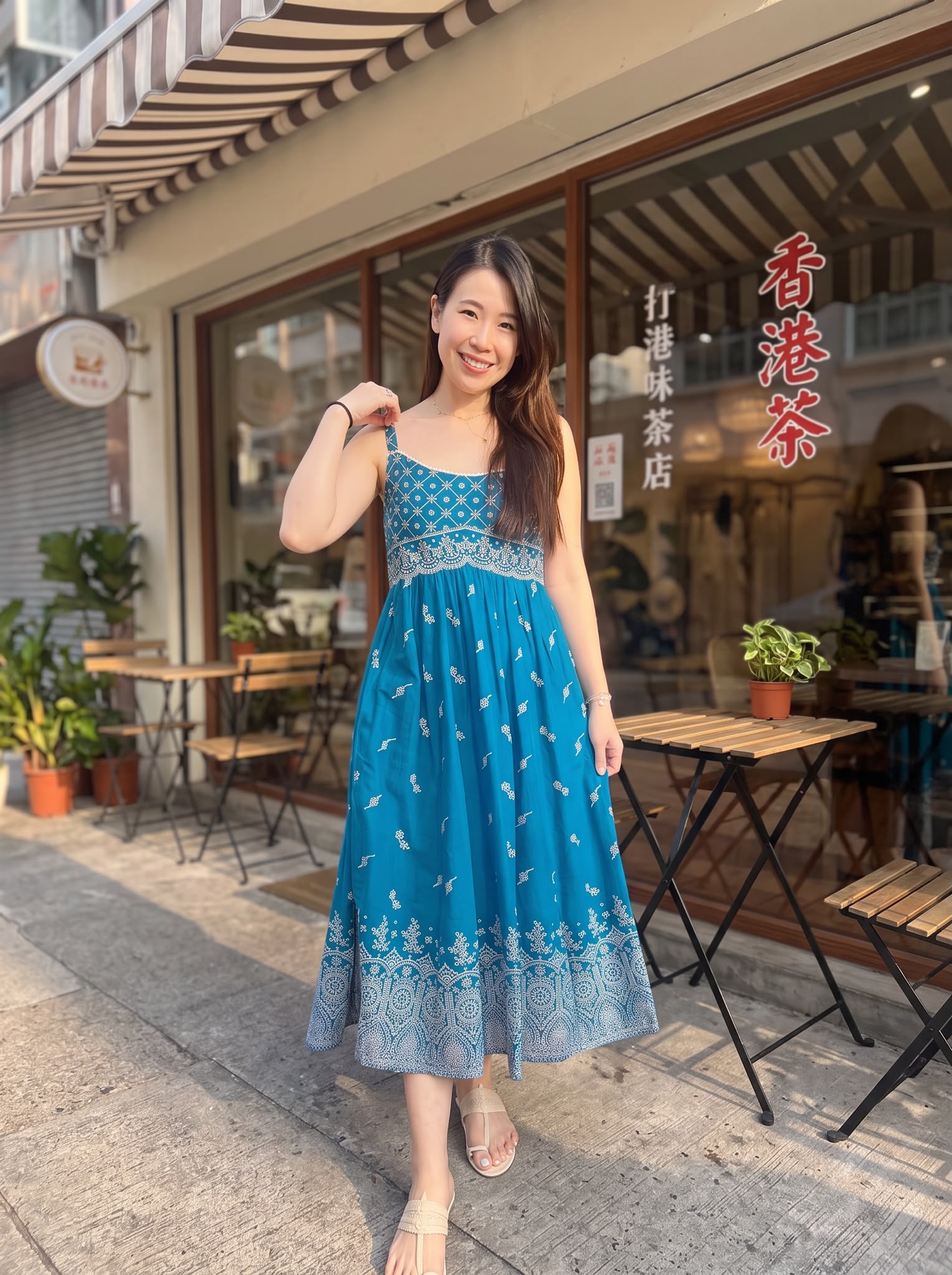 2713 Blue with White Lace SL OP 46"