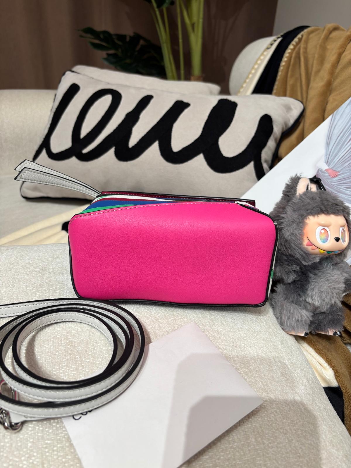 Loewe mini puzzle special edition 100%Authentic,99%new✅dust bag  