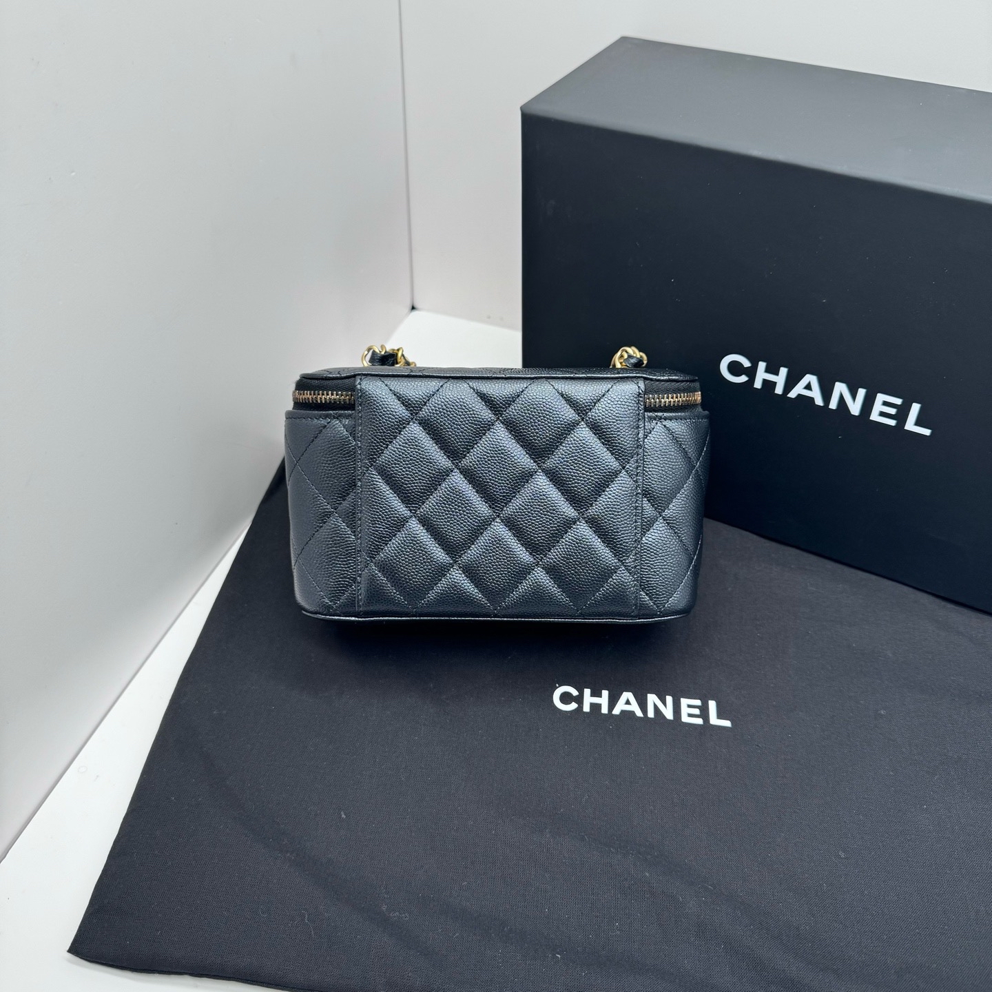 [Unused Item] Chanel 24S vanity bag 