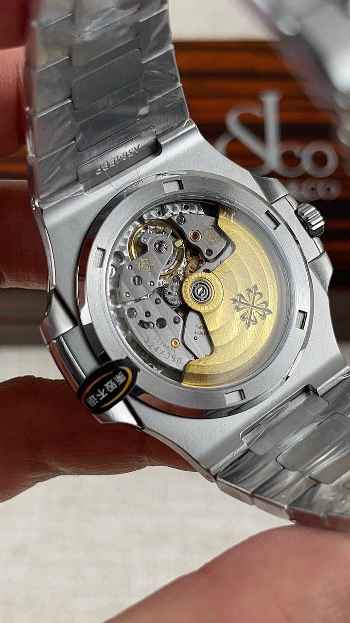 百达翡丽 Nautilus 鹦鹉螺系列自动机械男士腕表