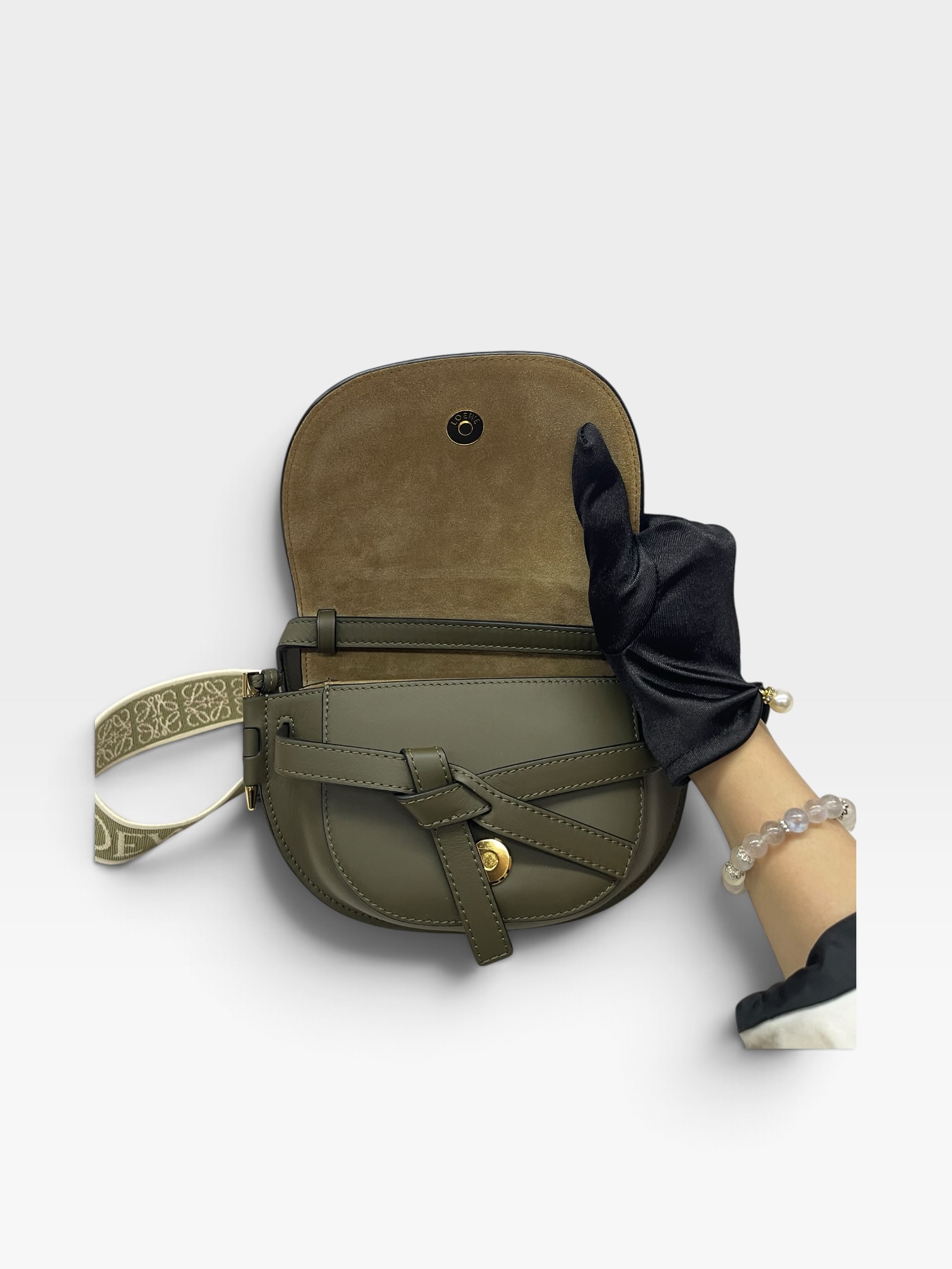Pre-Owned LOEWE Gate Bag / Product Code: 102905