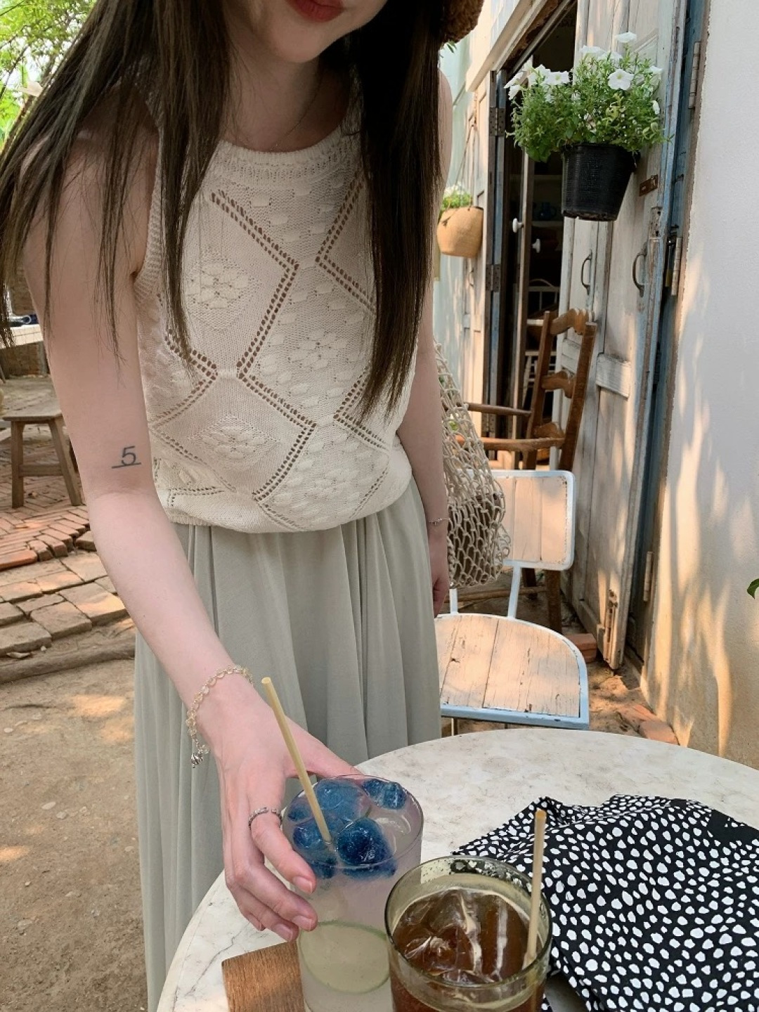 4394 针织挂脖上衣