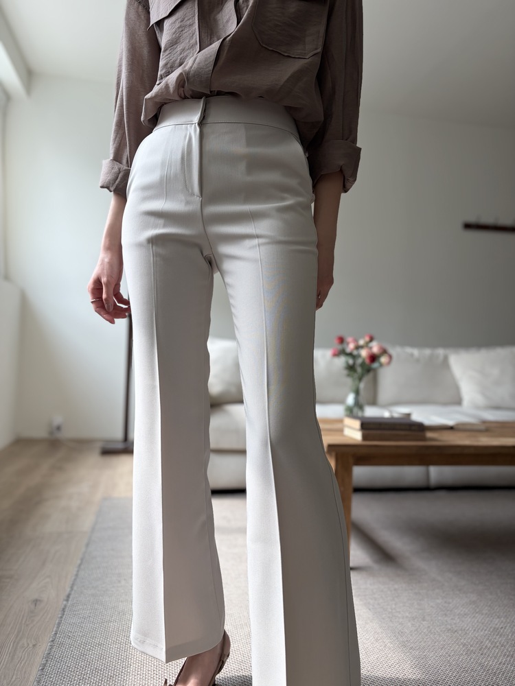 Classique Tailored Pants (Light Beige)
