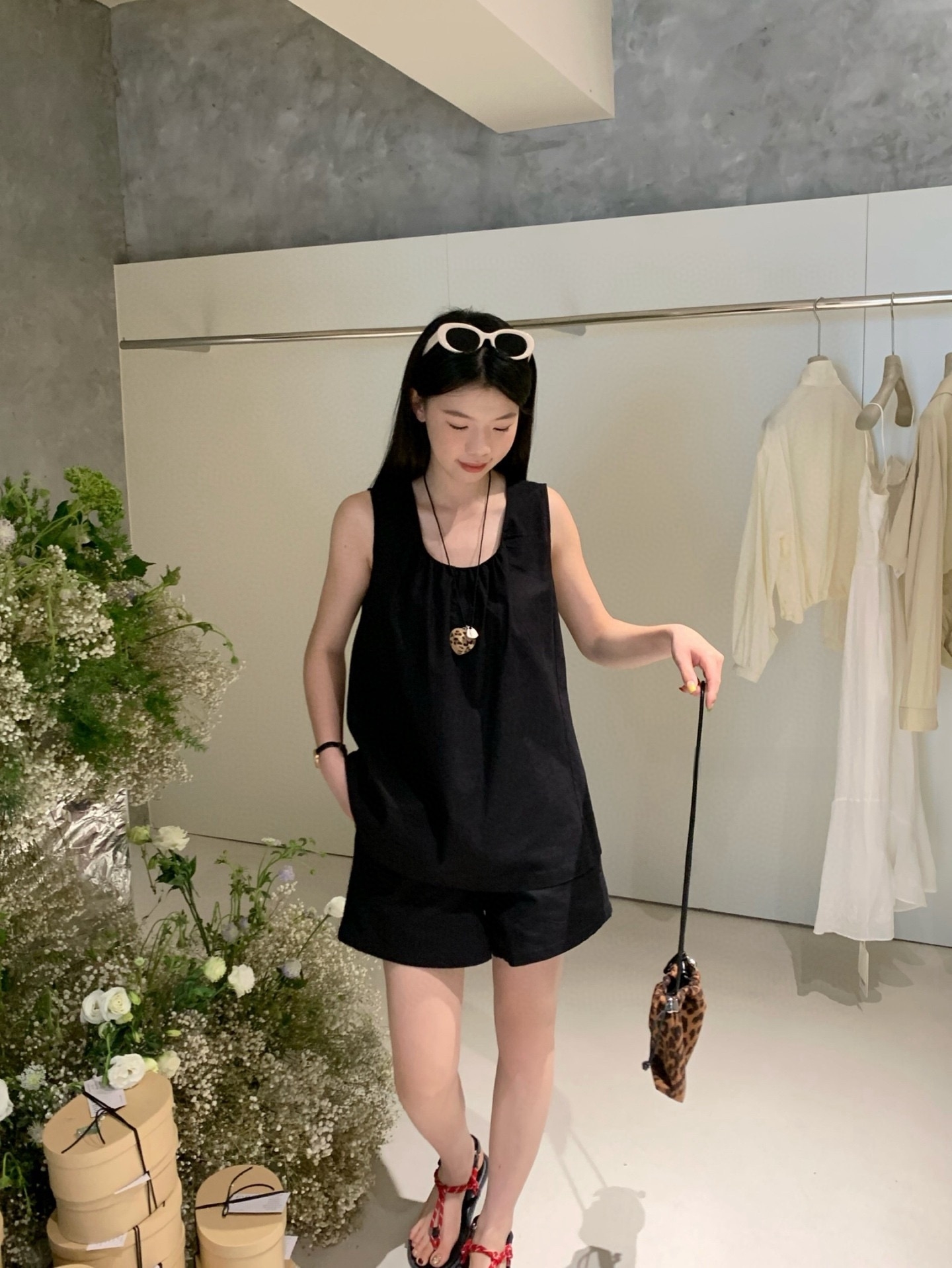 Clara Top + Bottom Set 法式慵懒风背心上衣+阔腿短裤套装 (3 colours)